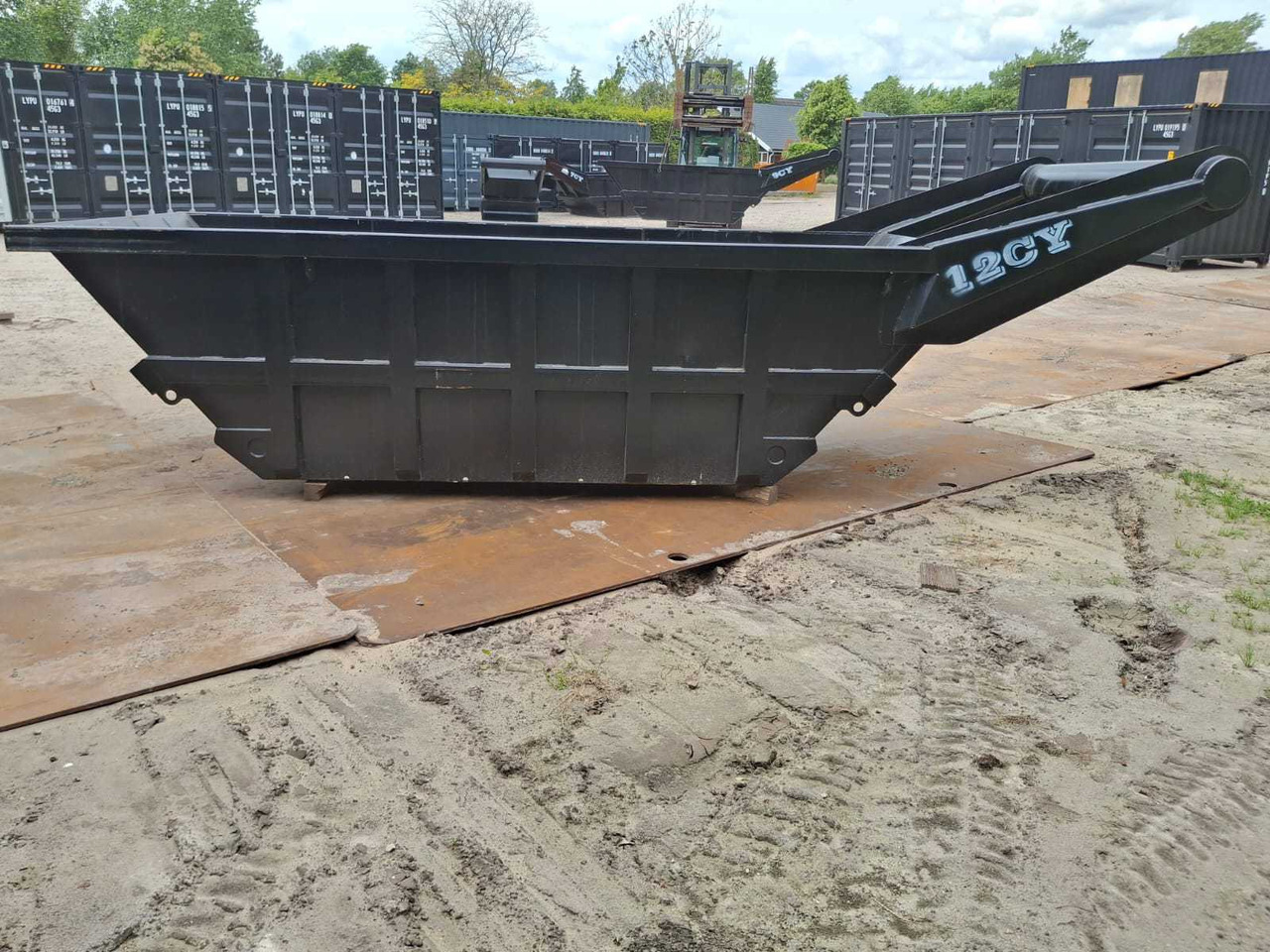 Rhino-cross 12 kuub - Skip bin: picture 3 Rhino-cross 12 kuub - Skip bin: picture 3