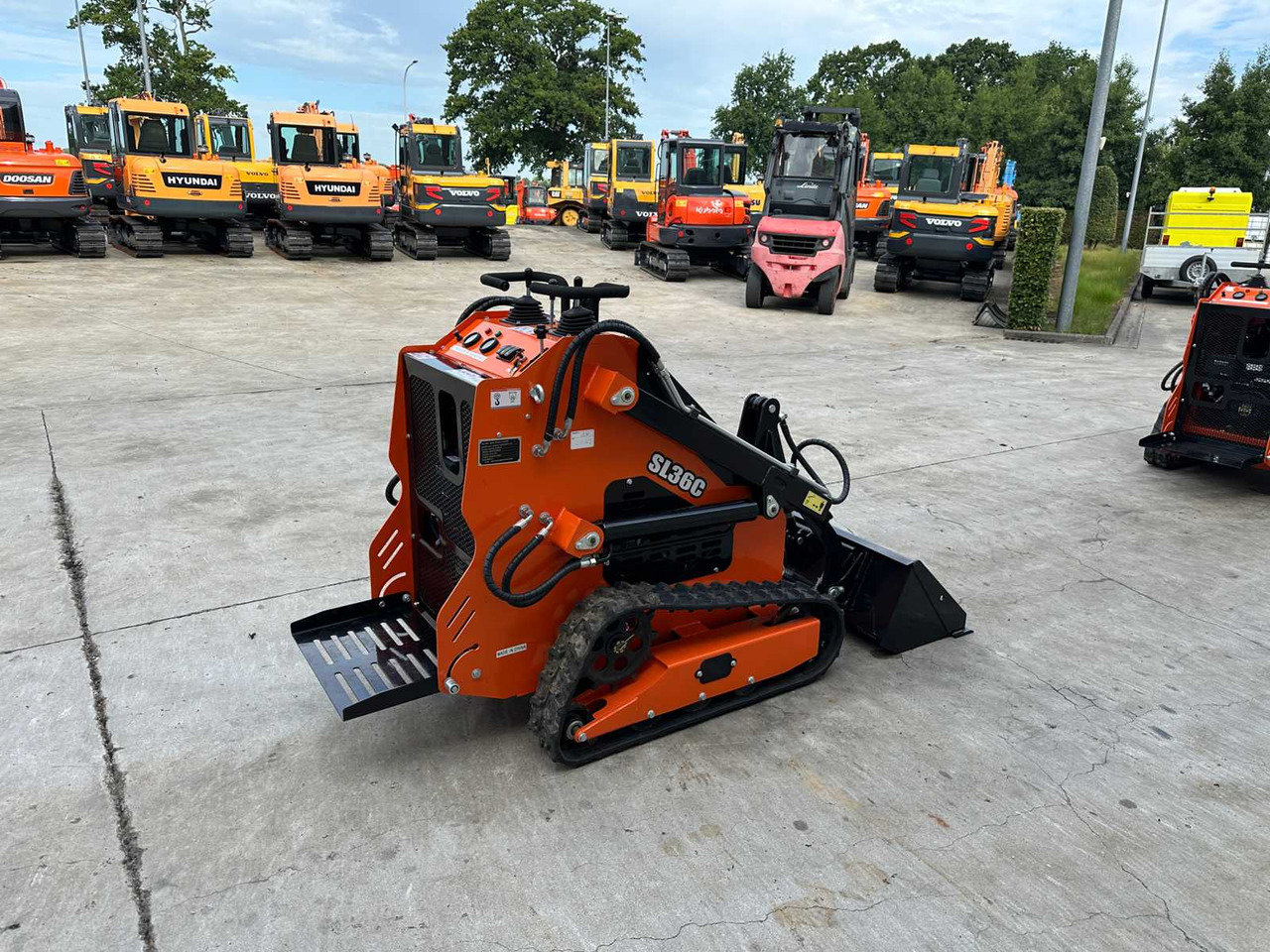 SDLOOL SL36C - Skid steer loader: picture 4 SDLOOL SL36C - Skid steer loader: picture 4