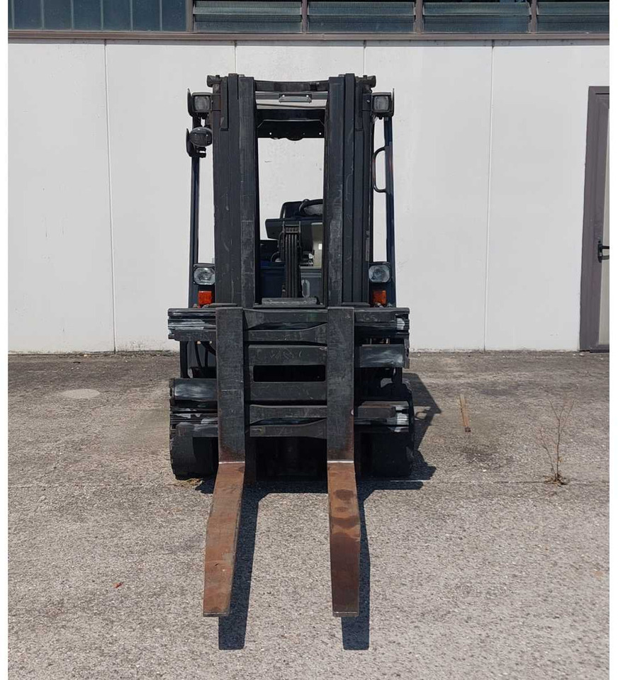 STILL - R60-30 - FORKLIFT TRUCK WITH UNUSED BATTERIES - 2006 - Forklift: picture 2 STILL - R60-30 - FORKLIFT TRUCK WITH UNUSED BATTERIES - 2006 - Forklift: picture 2