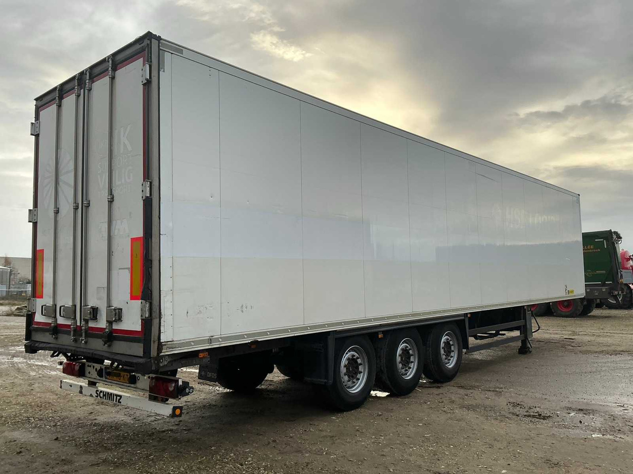 2014 SCHMITZ CARGOBULL SCB*S3B SEMI-TRAILER - Semi-trailer: picture 4 2014 SCHMITZ CARGOBULL SCB*S3B SEMI-TRAILER - Semi-trailer: picture 4