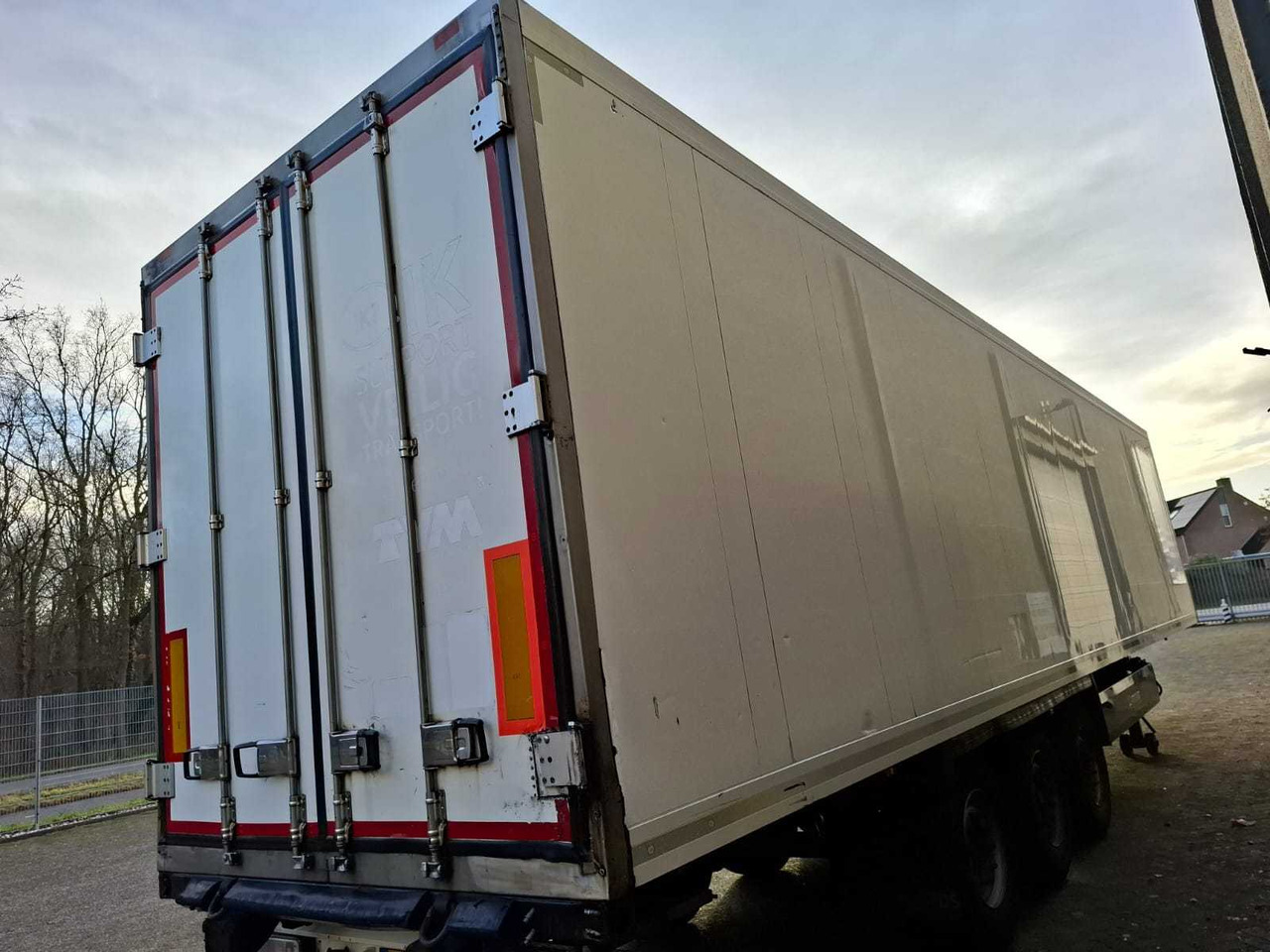 KRONE - 2016 - TKS MEETHANG - SEMI-TRAILER - Semi-trailer: picture 3 KRONE - 2016 - TKS MEETHANG - SEMI-TRAILER - Semi-trailer: picture 3