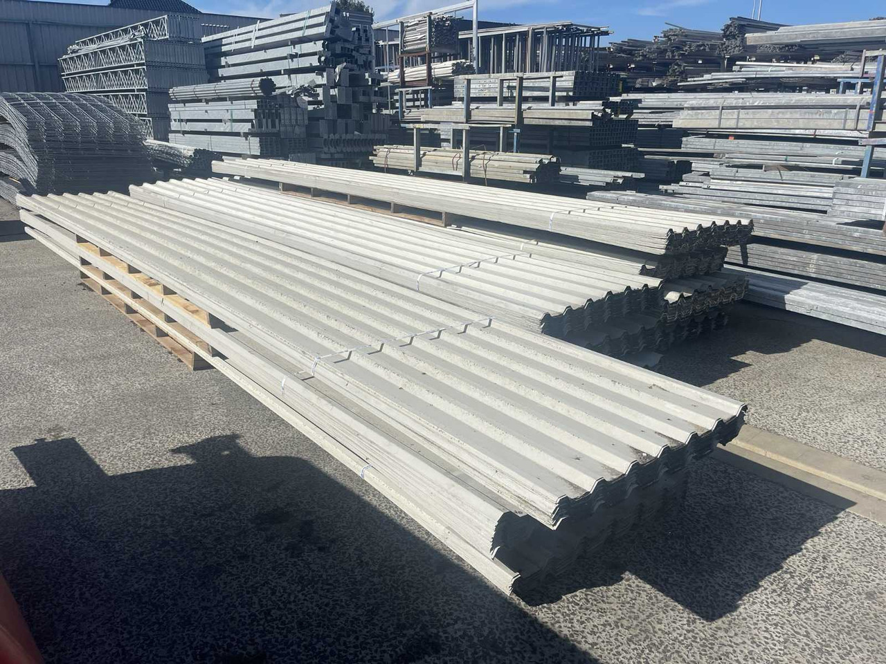 Sheet piling (40x) - Construction equipment: picture 2 Sheet piling (40x) - Construction equipment: picture 2