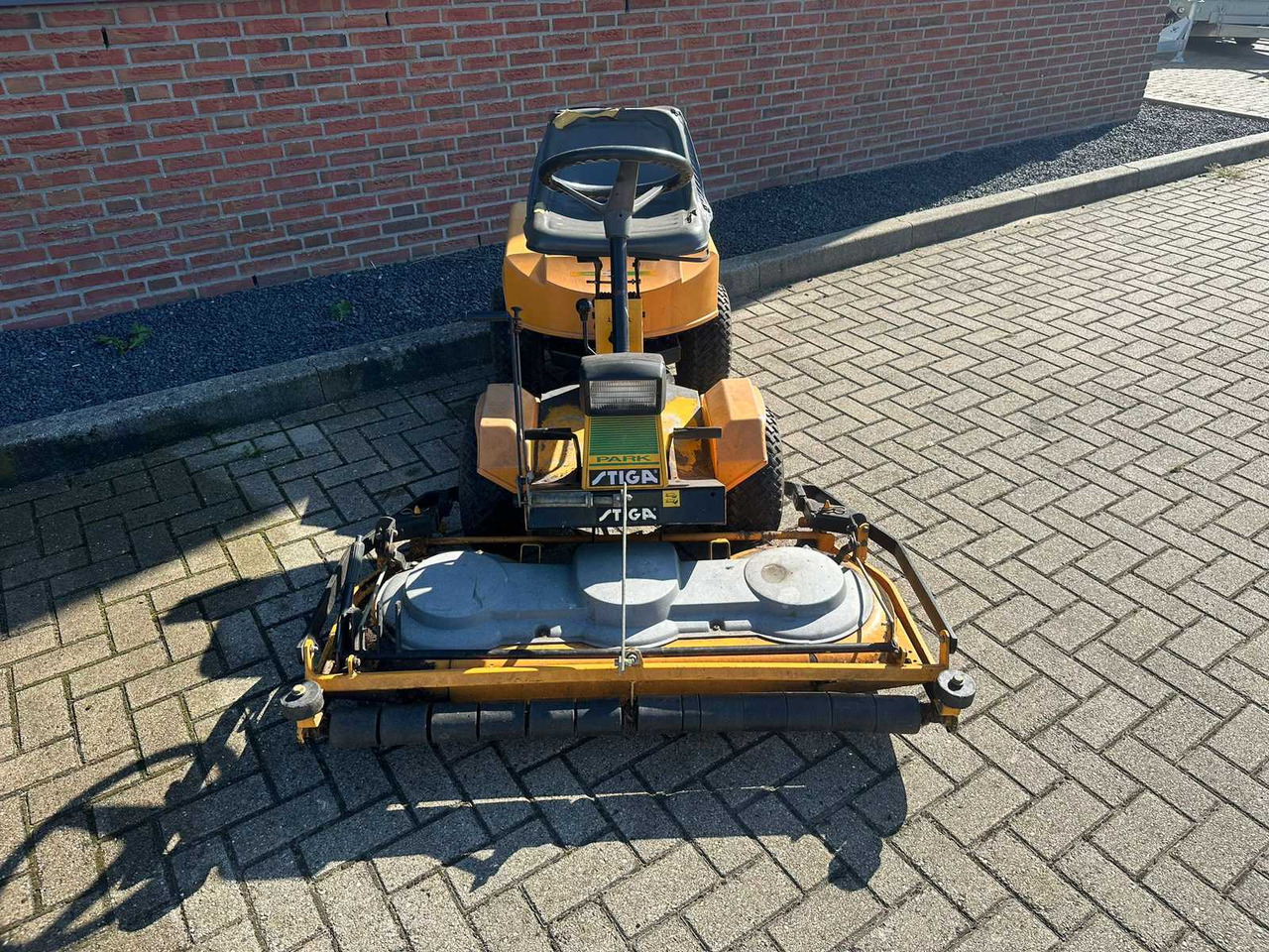 Stiga park - Garden mower: picture 3 Stiga park - Garden mower: picture 3