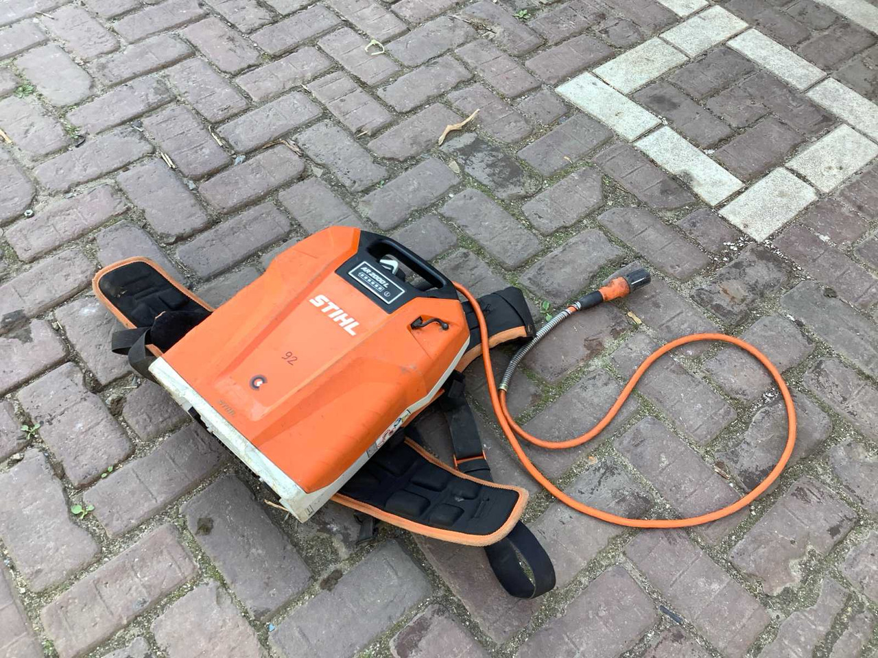 Stihl AR2000 L - Garden equipment: picture 1 Stihl AR2000 L - Garden equipment: picture 1