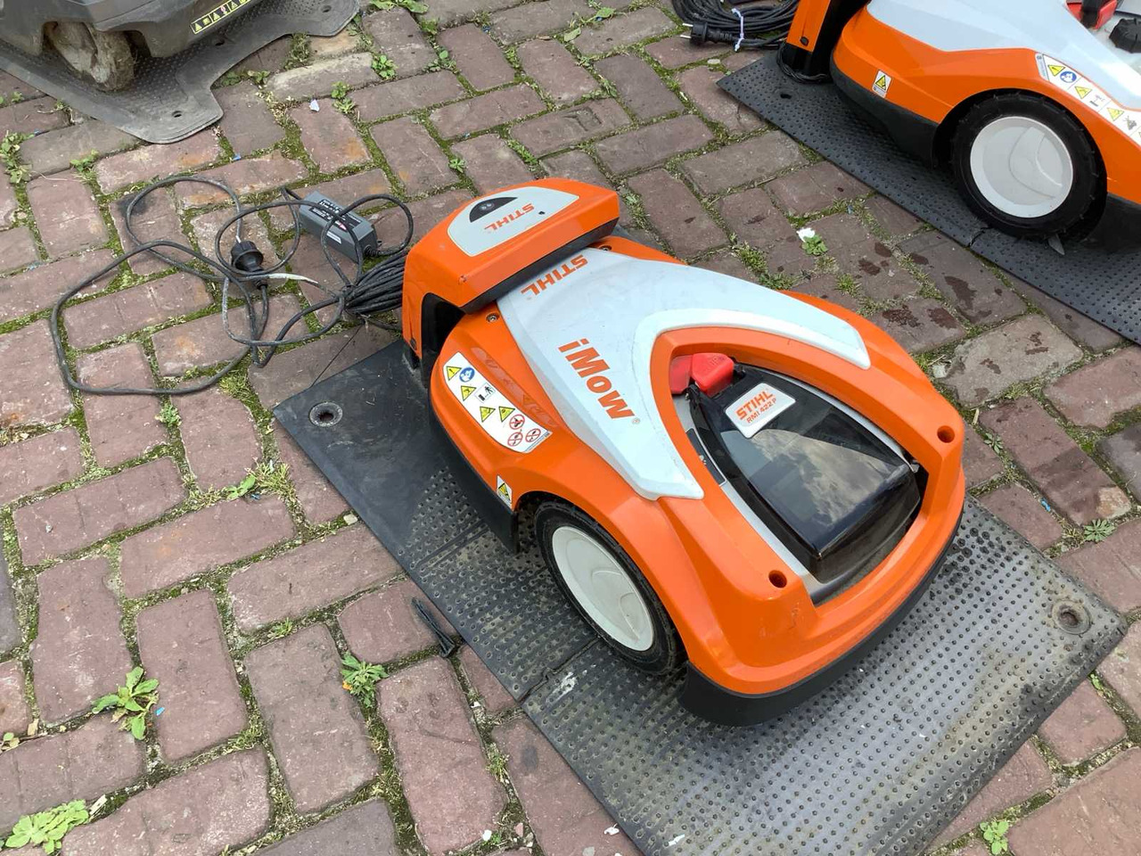 Stihl Rmi422p - Garden mower: picture 2 Stihl Rmi422p - Garden mower: picture 2