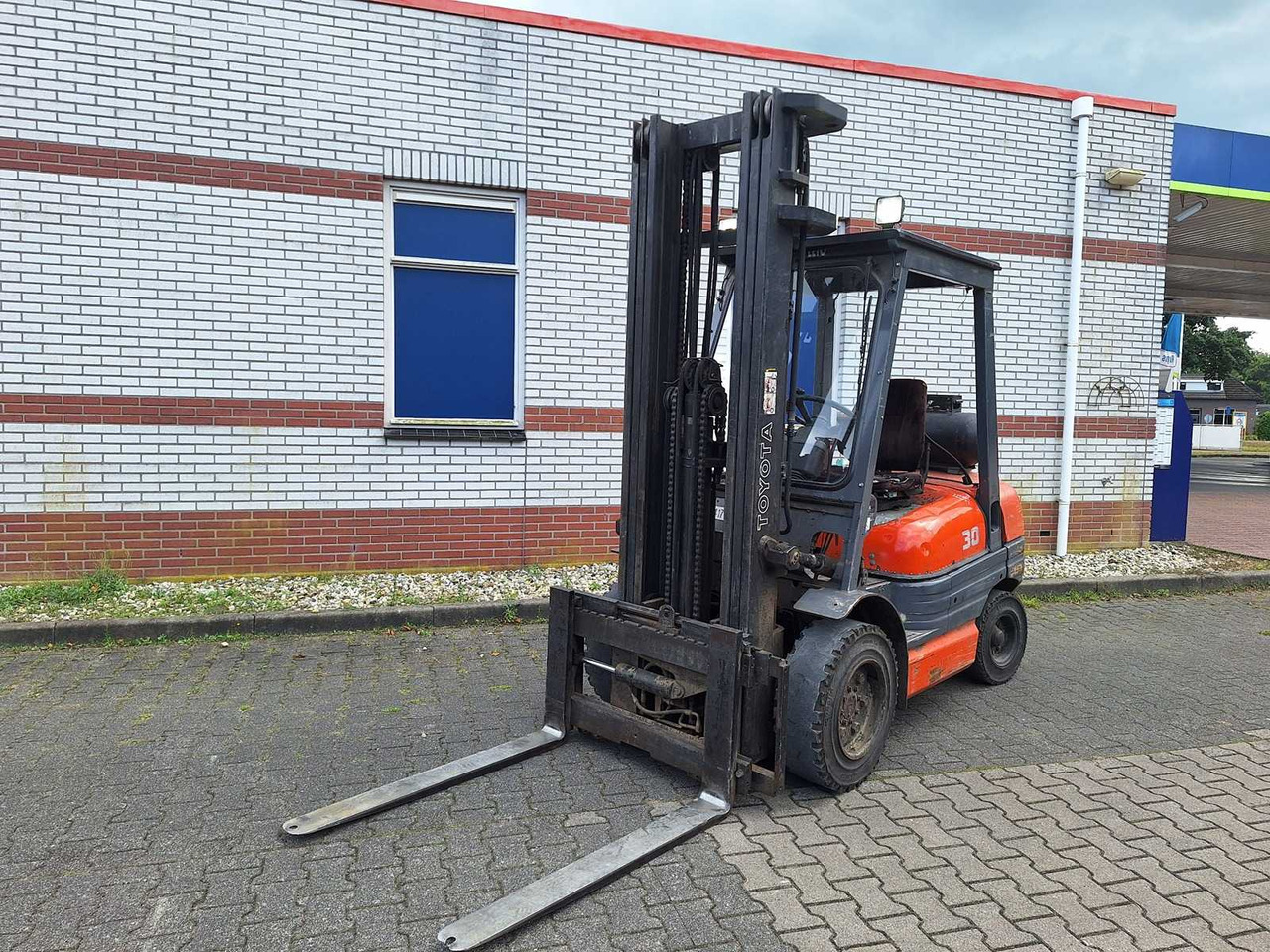 TOYOTA - 1995 - 02 6FGF30 - FORKLIFT TRIPLEX -FREE-LIFT - SIDE-SHIFT - Forklift: picture 2 TOYOTA - 1995 - 02 6FGF30 - FORKLIFT TRIPLEX -FREE-LIFT - SIDE-SHIFT - Forklift: picture 2