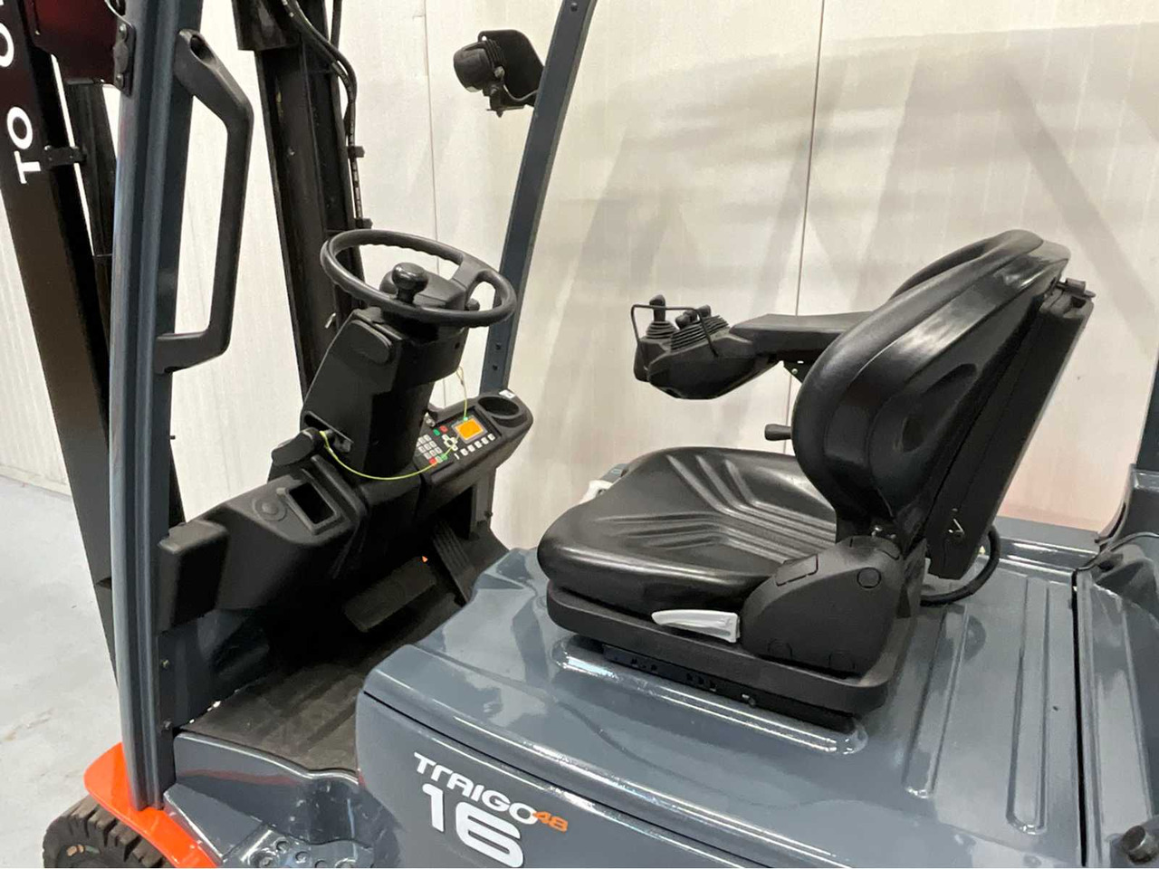 Forklift TOYOTA - 8FBE16T - FORKLIFT YEAR OF MANUFACTURE 2019- SPOONS 160CM - 7325 HOURS - SIDE-SHIFT: picture 10 Forklift TOYOTA - 8FBE16T - FORKLIFT YEAR OF MANUFACTURE 2019- SPOONS 160CM - 7325 HOURS - SIDE-SHIFT: picture 10