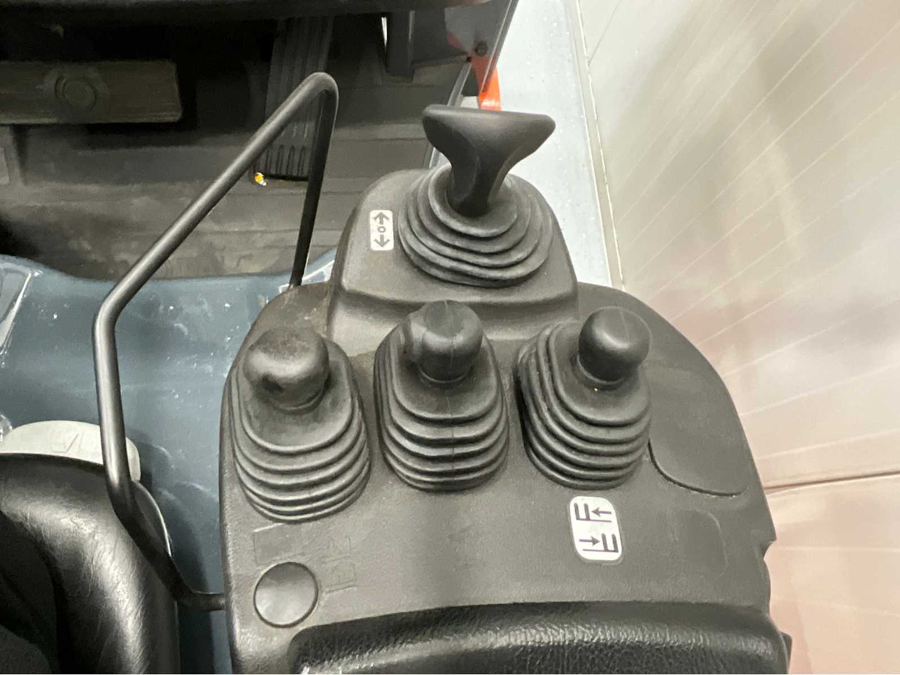 Forklift TOYOTA - 8FBE16T - FORKLIFT YEAR OF MANUFACTURE 2019- SPOONS 160CM - 7325 HOURS - SIDE-SHIFT: picture 12 Forklift TOYOTA - 8FBE16T - FORKLIFT YEAR OF MANUFACTURE 2019- SPOONS 160CM - 7325 HOURS - SIDE-SHIFT: picture 12