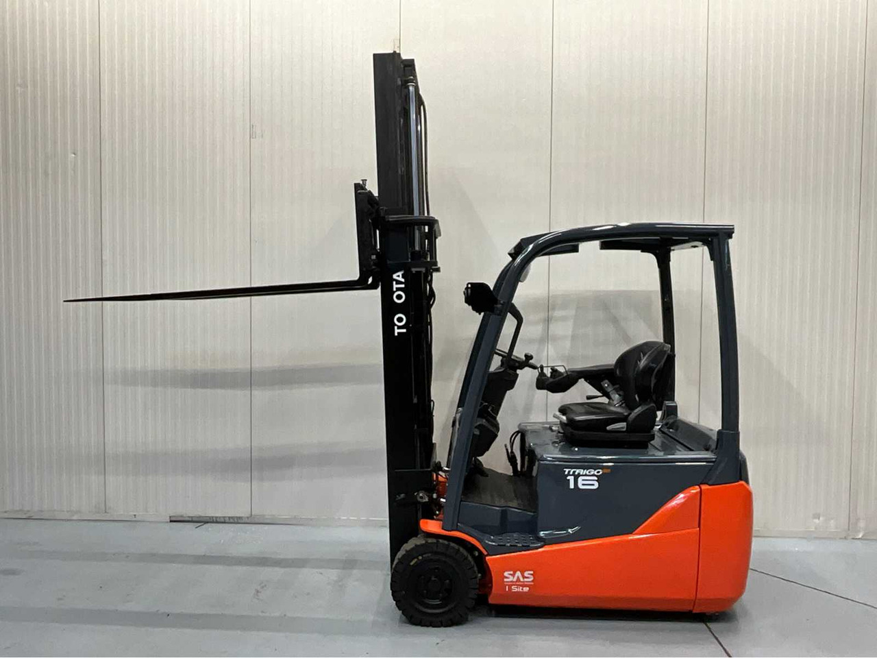 TOYOTA - 8FBE16T - FORKLIFT YEAR OF MANUFACTURE 2019- SPOONS 160CM - 7325 HOURS - SIDE-SHIFT - Forklift: picture 4 TOYOTA - 8FBE16T - FORKLIFT YEAR OF MANUFACTURE 2019- SPOONS 160CM - 7325 HOURS - SIDE-SHIFT - Forklift: picture 4