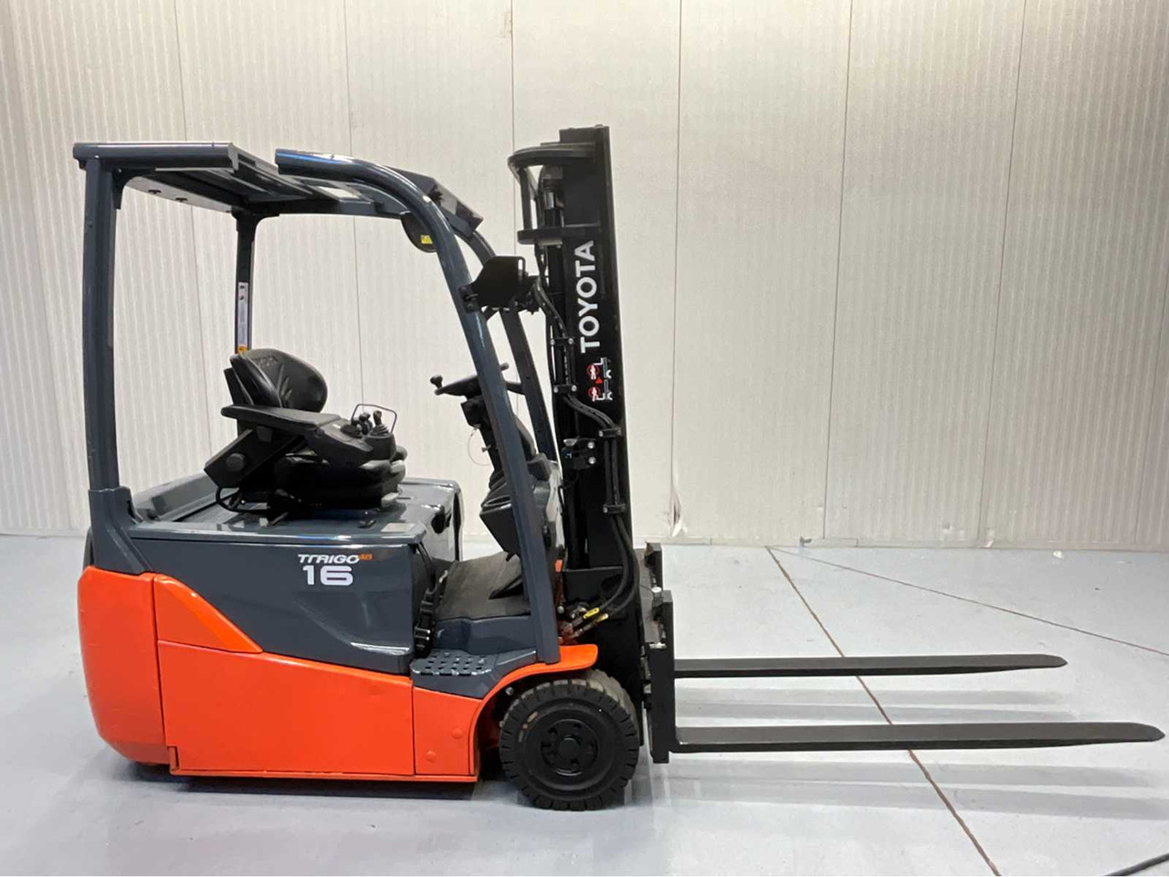 Forklift TOYOTA - 8FBE16T - FORKLIFT YEAR OF MANUFACTURE 2019- SPOONS 160CM - 7325 HOURS - SIDE-SHIFT: picture 7 Forklift TOYOTA - 8FBE16T - FORKLIFT YEAR OF MANUFACTURE 2019- SPOONS 160CM - 7325 HOURS - SIDE-SHIFT: picture 7