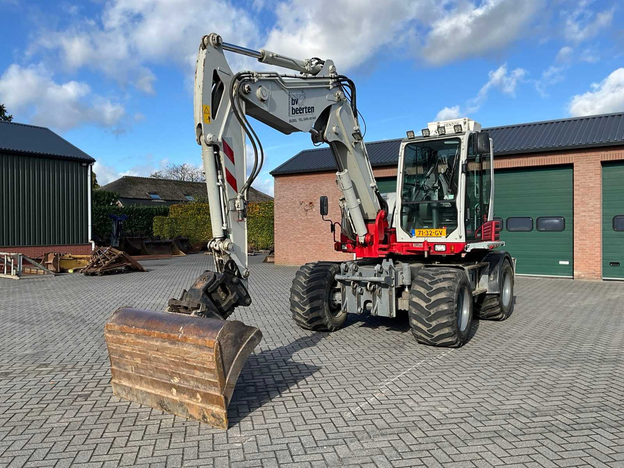 Takeuchi 2015 TAKEUCHI TB295W WHEELED EXCAVATOR - Wheel excavator: picture 1 Takeuchi 2015 TAKEUCHI TB295W WHEELED EXCAVATOR - Wheel excavator: picture 1
