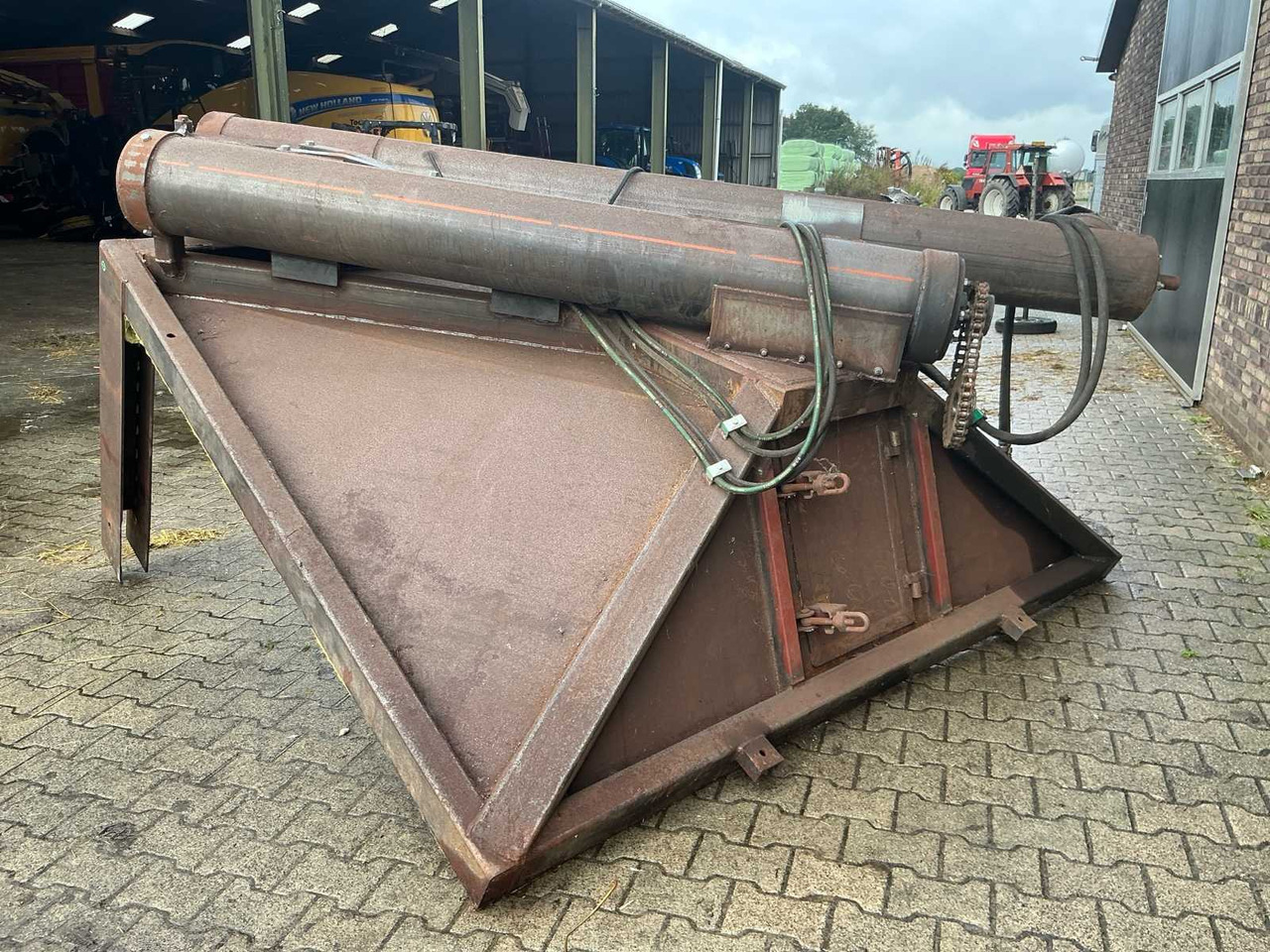 Tipper tailgate with auger - Farm tipping trailer/ Dumper: picture 4 Tipper tailgate with auger - Farm tipping trailer/ Dumper: picture 4