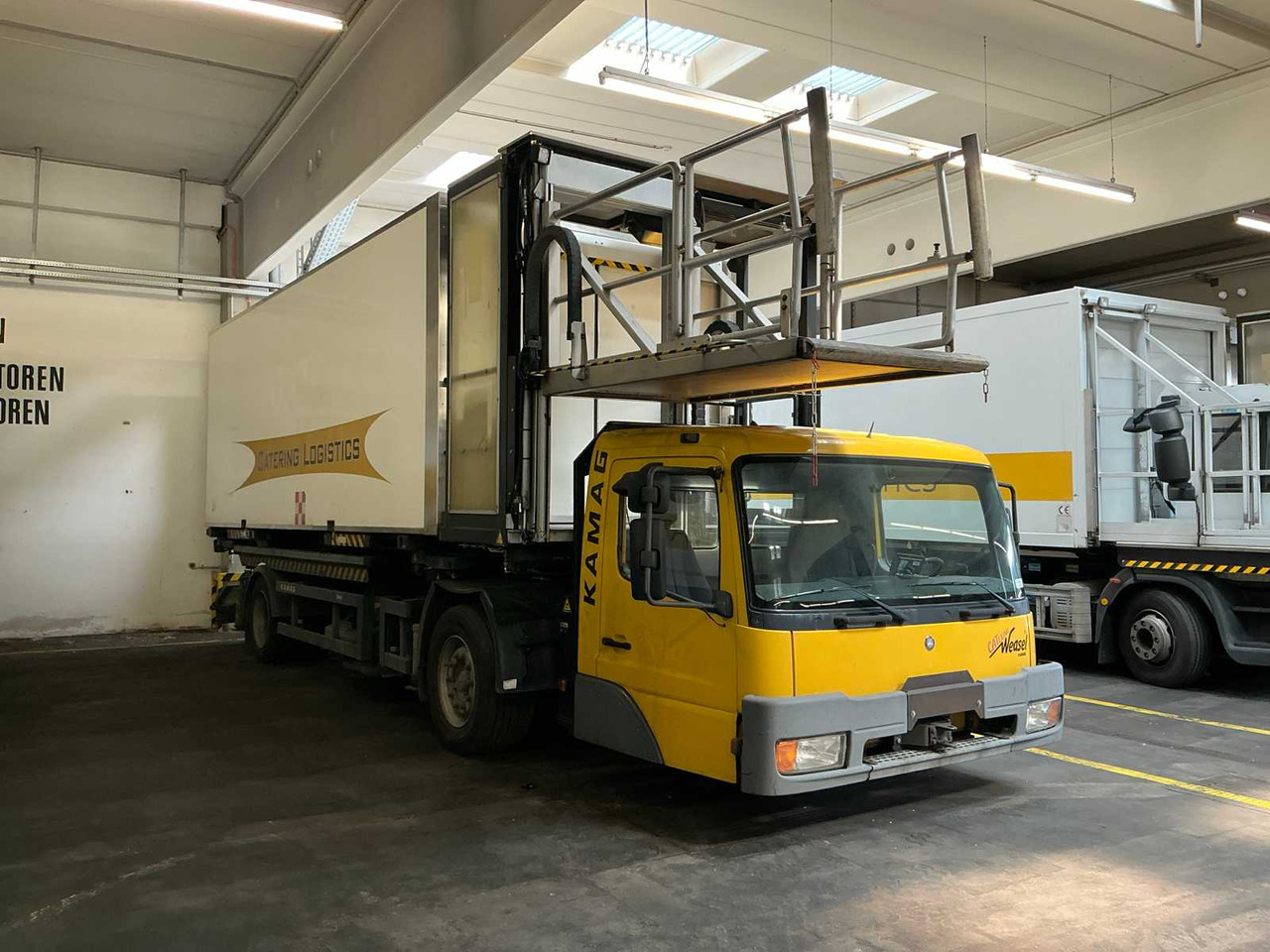 2002 MERCEDES-BENZ WBC22 CATERING TRUCK - Truck: picture 2 2002 MERCEDES-BENZ WBC22 CATERING TRUCK - Truck: picture 2