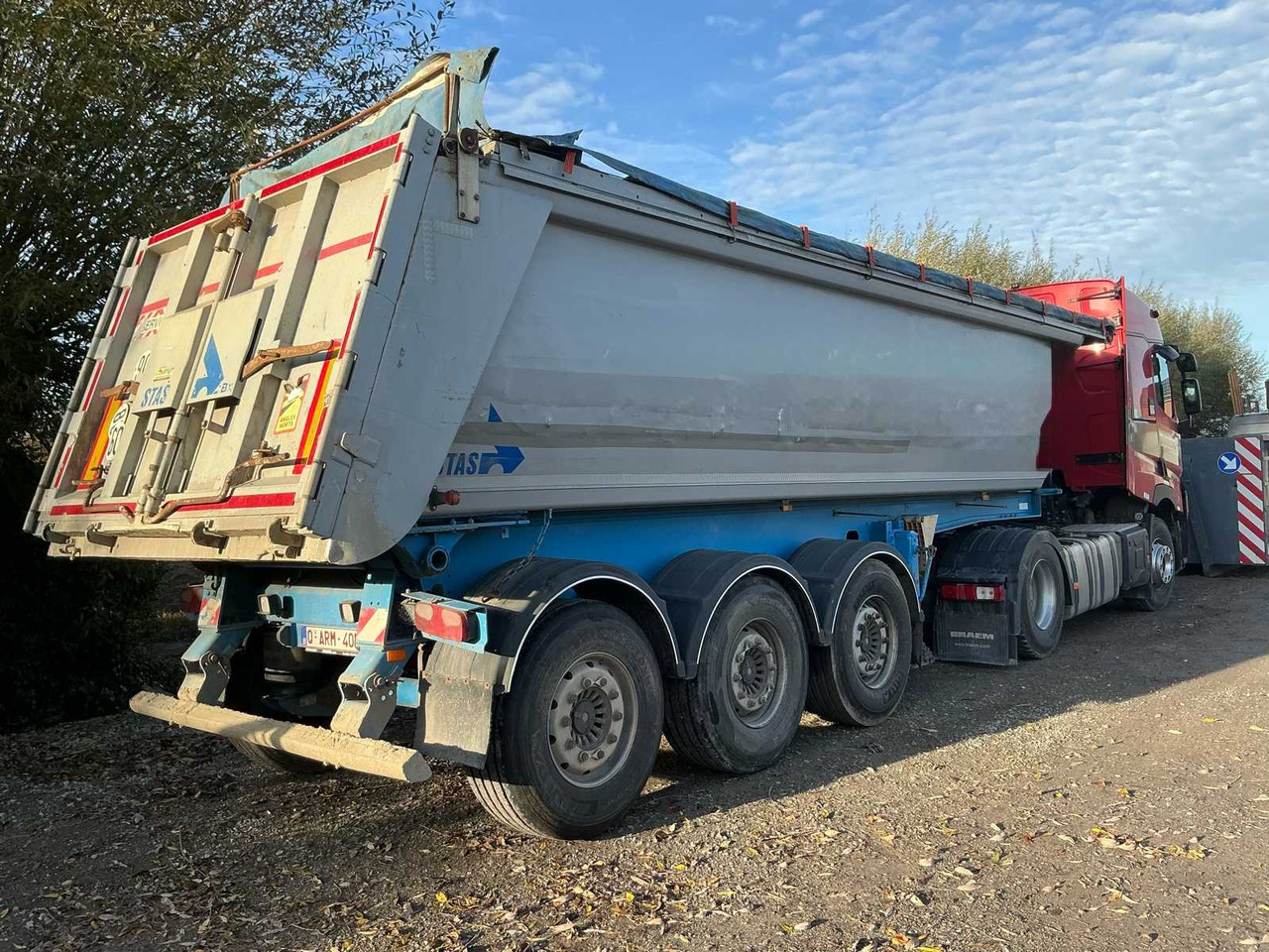 2015 RENAULT T HB001 TRACTOR AND TRAILER - Truck: picture 5 2015 RENAULT T HB001 TRACTOR AND TRAILER - Truck: picture 5