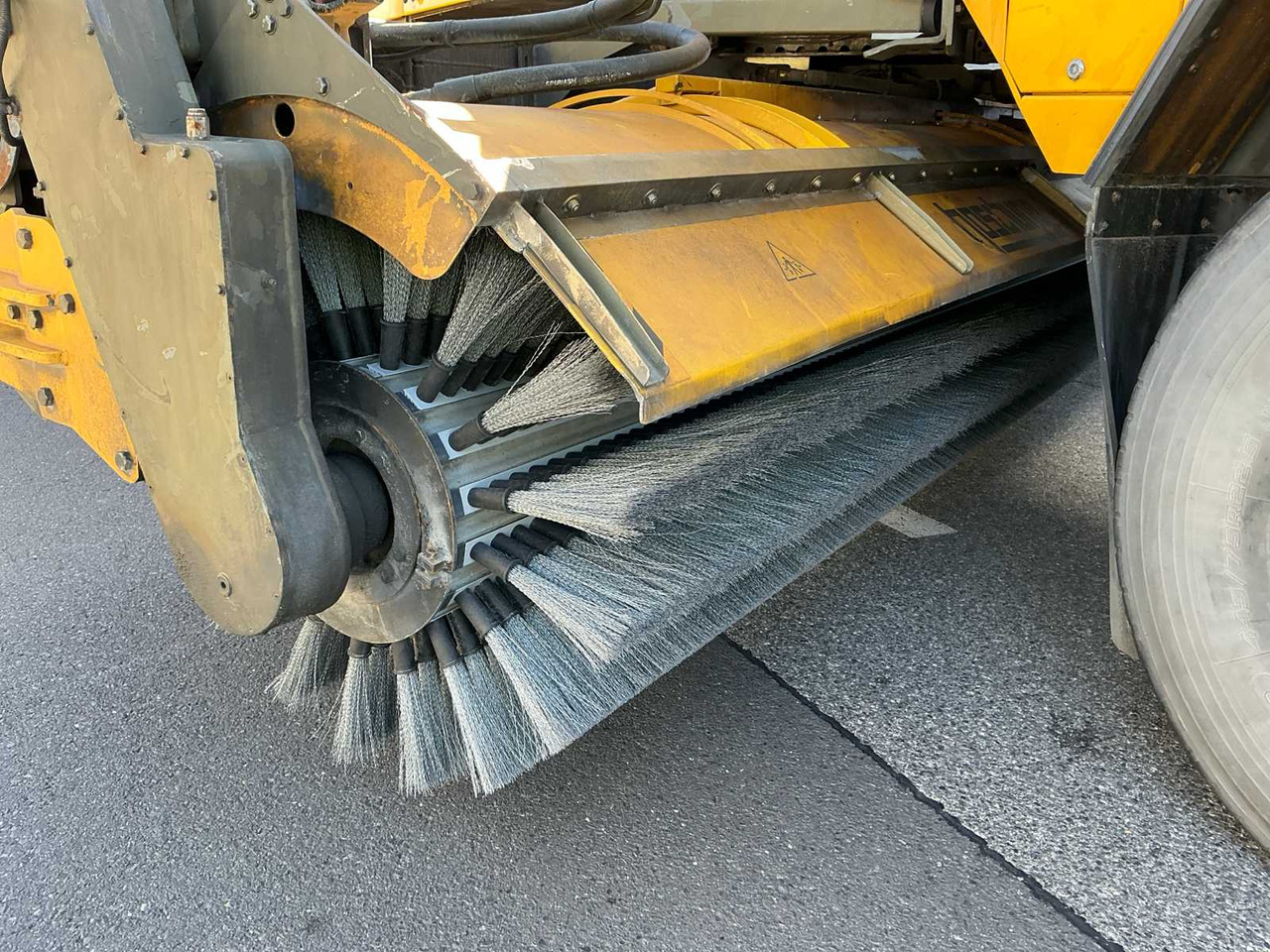 Truck MAN - JETBROOM AIRFIELD JET SWEEPER - 2005: picture 8