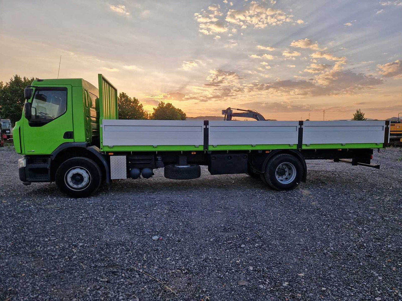 RENAULT 320 DXI TRUCK - 2007 - Truck: picture 4 RENAULT 320 DXI TRUCK - 2007 - Truck: picture 4