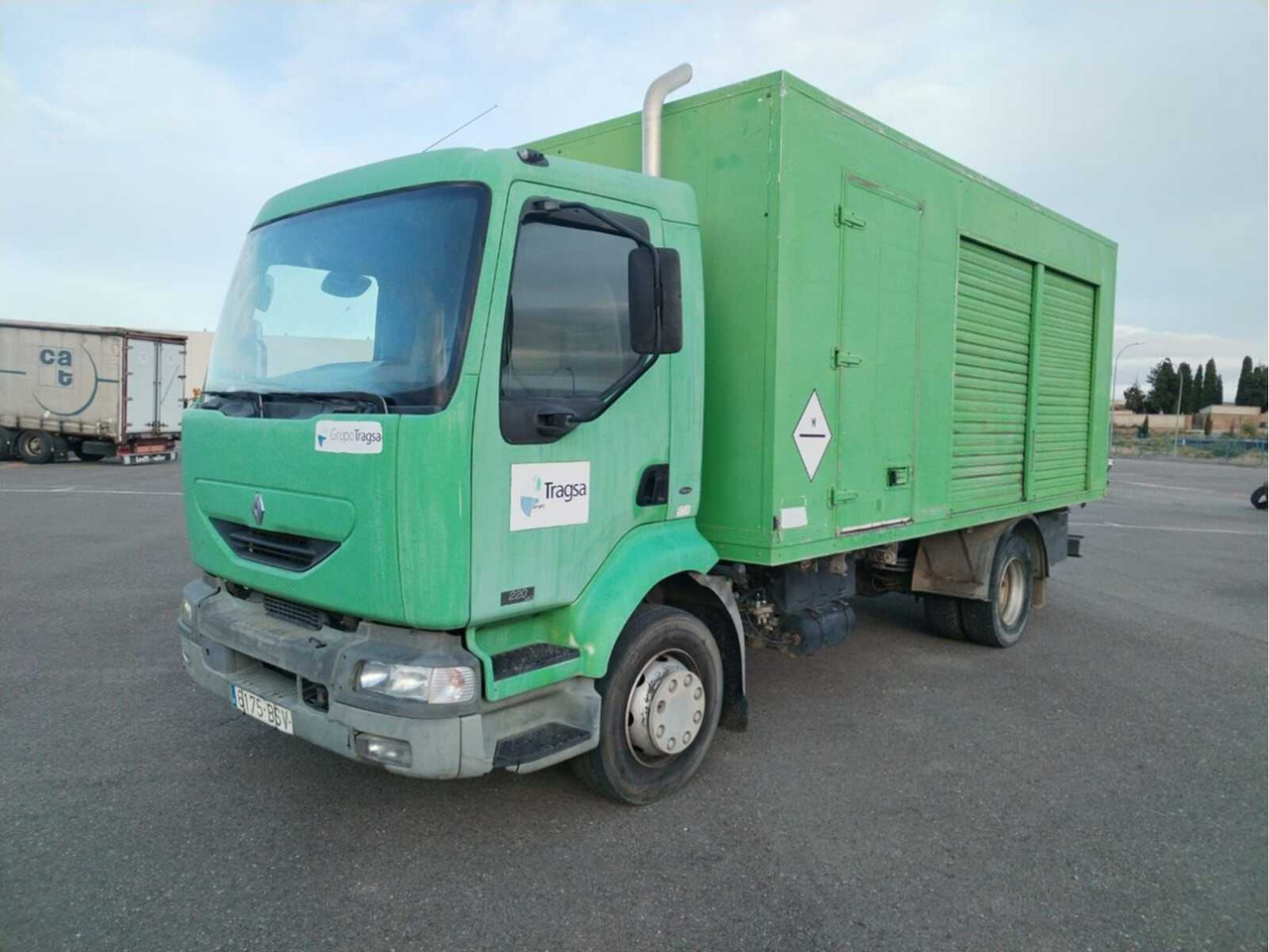 RENAULT M220.14C MAINTANCE TRUCK - 2002 - Truck: picture 1 RENAULT M220.14C MAINTANCE TRUCK - 2002 - Truck: picture 1