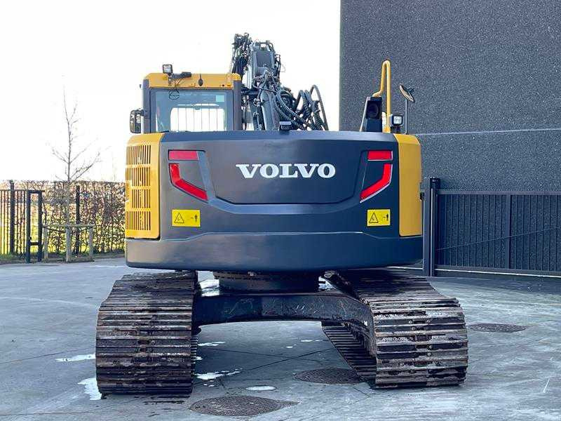 VOLVO - 2014 - ECR 235 DL - CRAWLER EXCAVATOR - Wheel excavator: picture 4 VOLVO - 2014 - ECR 235 DL - CRAWLER EXCAVATOR - Wheel excavator: picture 4