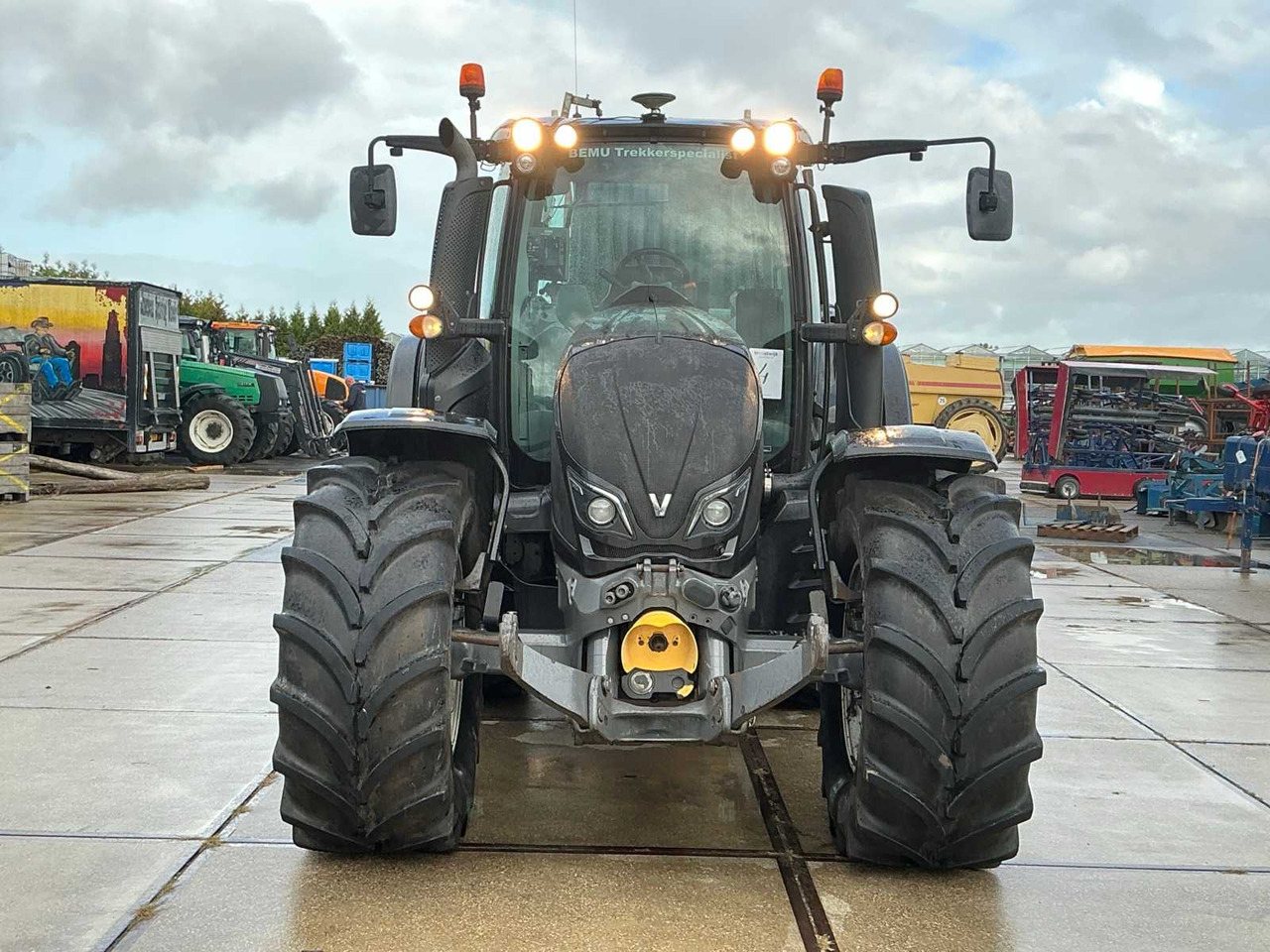 Valtra N174 edition 25 - Farm tractor: picture 3 Valtra N174 edition 25 - Farm tractor: picture 3