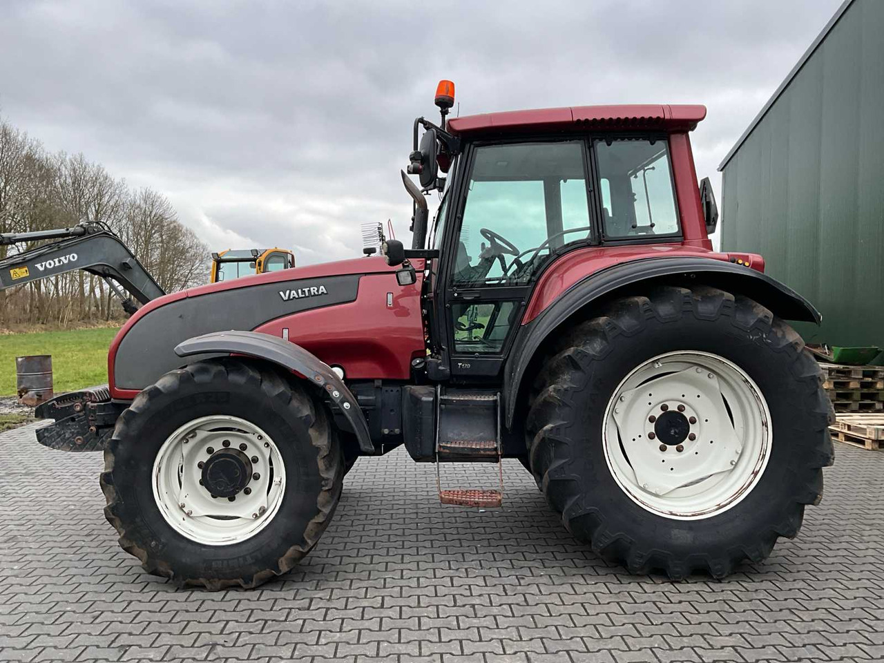 Valtra T170 - Farm tractor: picture 5 Valtra T170 - Farm tractor: picture 5
