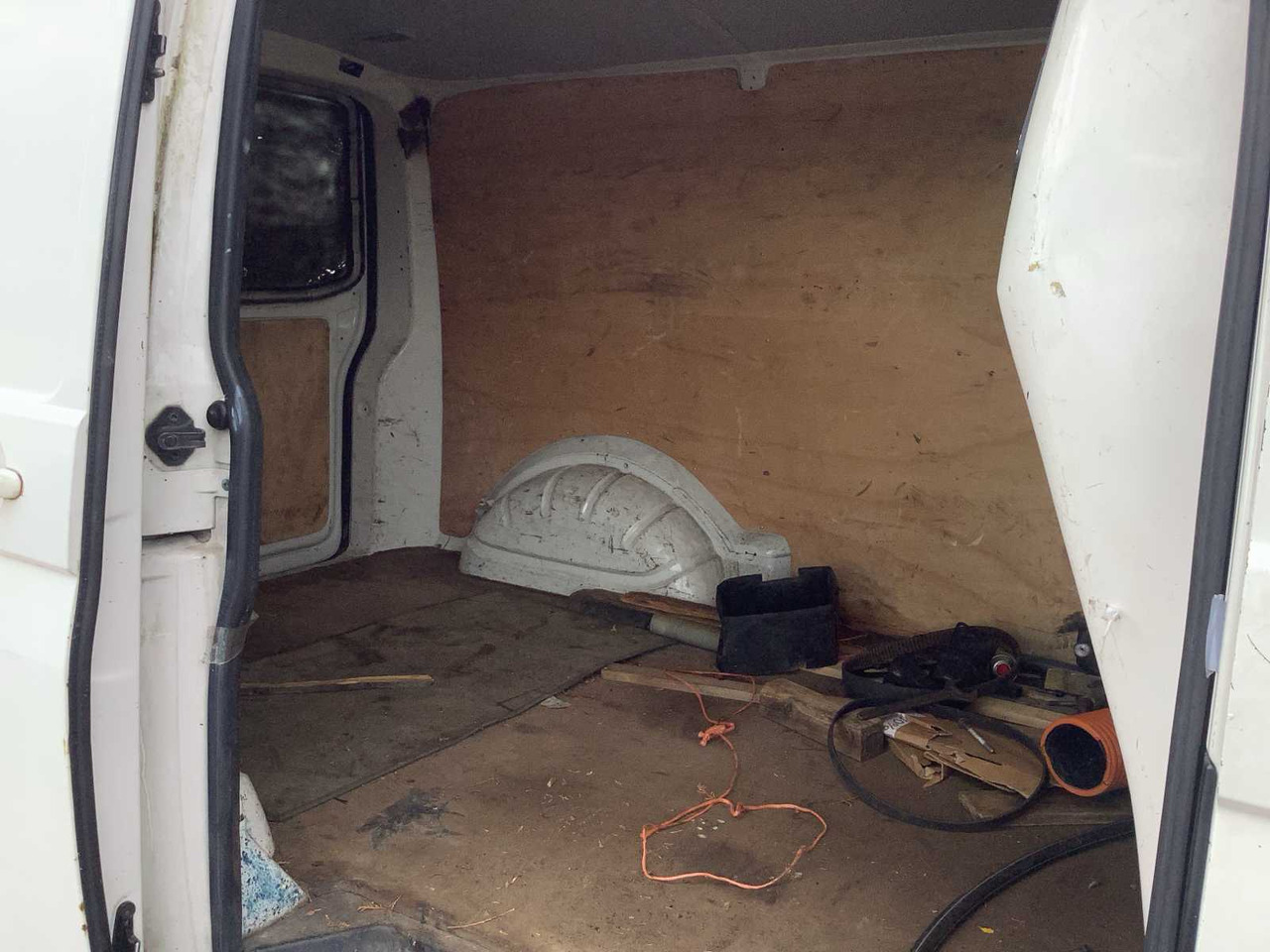 2007 - VOLKSWAGEN - TRANSPORTER - 1.9 TDI 300 T800 - COMMERCIAL VEHICLE - Van: picture 5 2007 - VOLKSWAGEN - TRANSPORTER - 1.9 TDI 300 T800 - COMMERCIAL VEHICLE - Van: picture 5