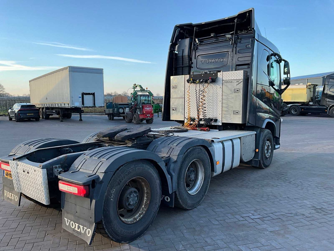 2014 VOLVO FH16 TRACTOR - Van: picture 5 2014 VOLVO FH16 TRACTOR - Van: picture 5