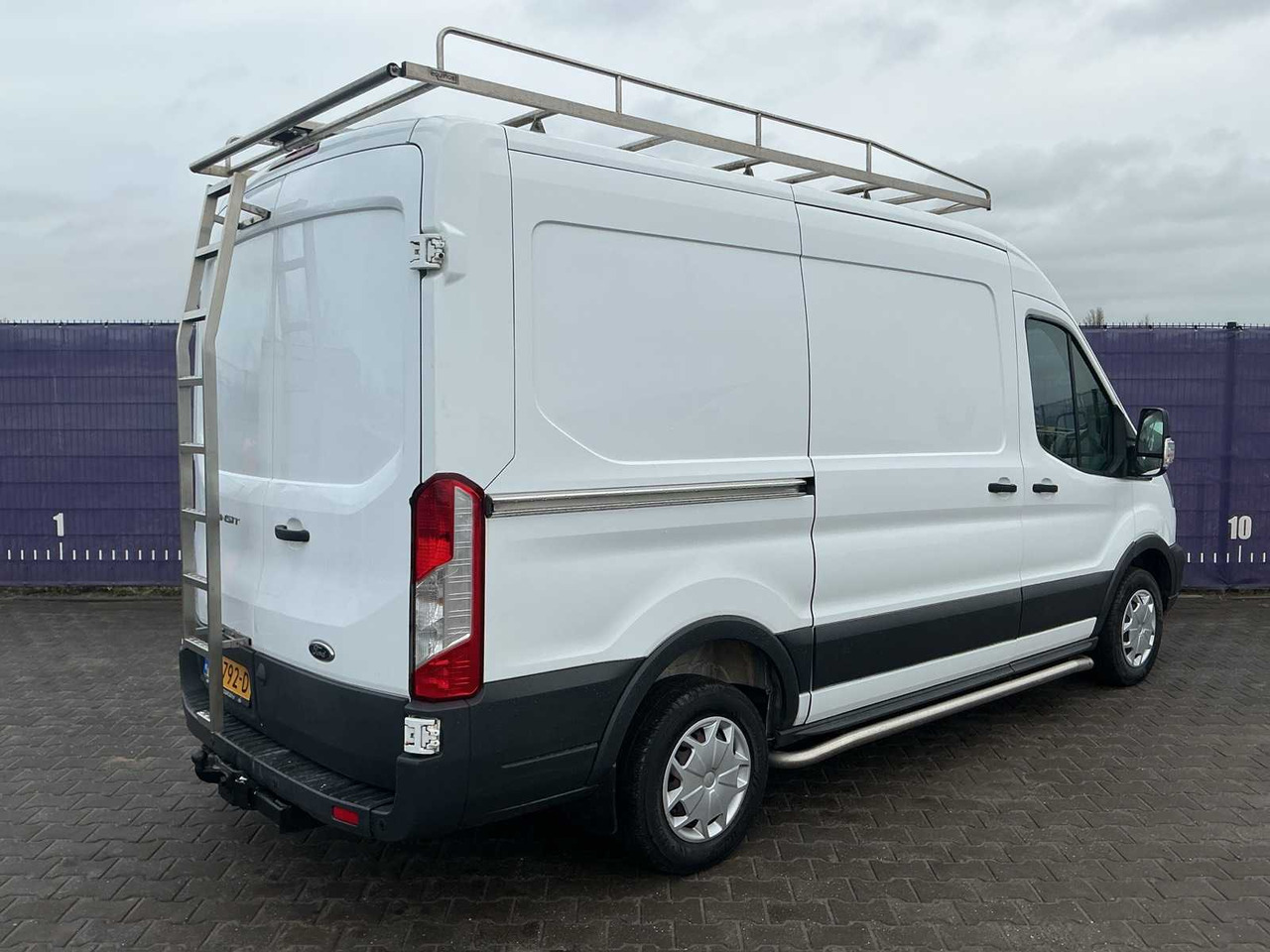 2016 - FORD - TRANSIT - 310 2.2 TDCI L2H2 TR - COMMERCIAL VEHICLE - Van: picture 4 2016 - FORD - TRANSIT - 310 2.2 TDCI L2H2 TR - COMMERCIAL VEHICLE - Van: picture 4