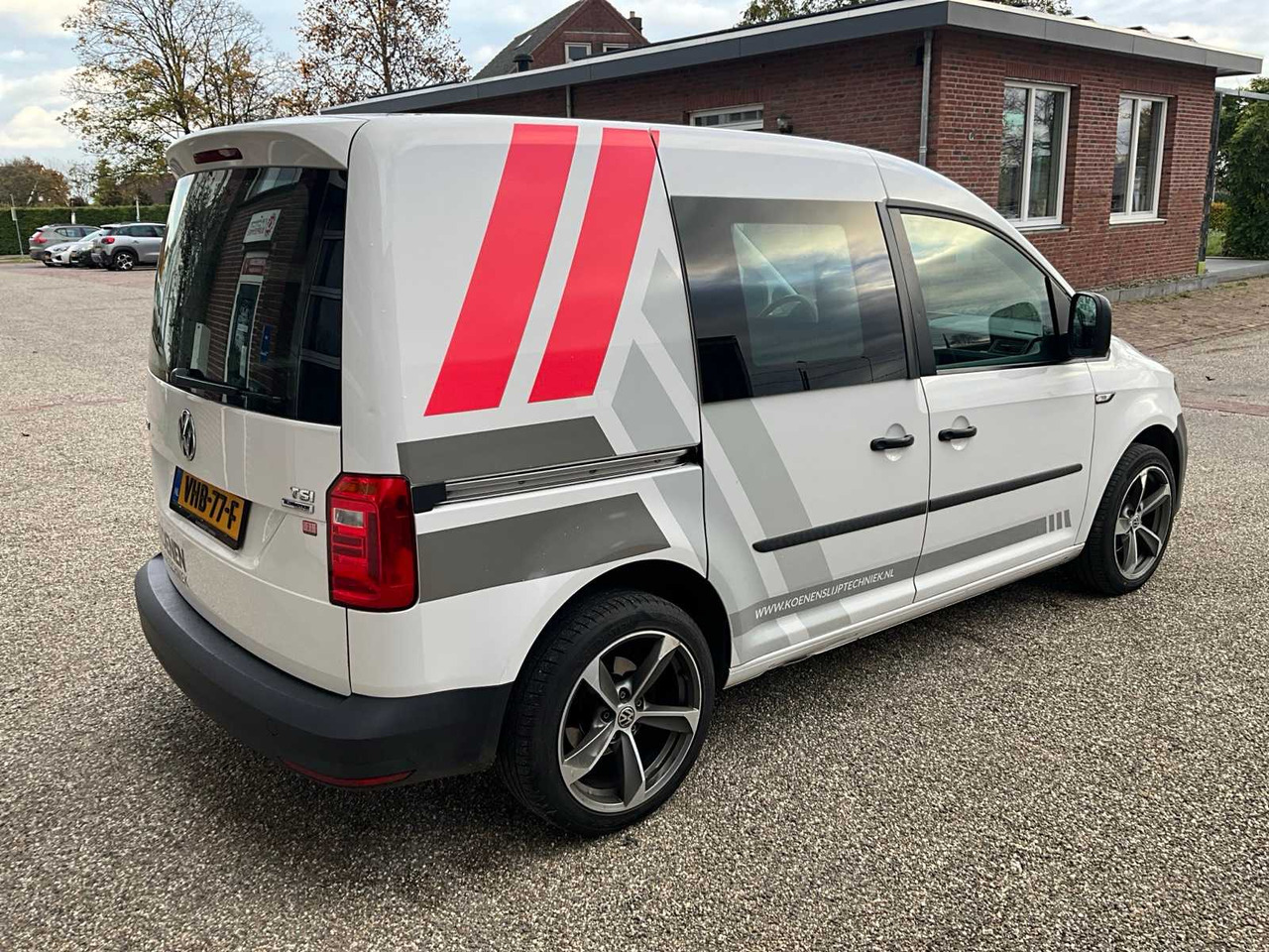 2016 VOLKSWAGEN CADDY 1.2TSI COMMERCIAL VEHICLE - Van: picture 3 2016 VOLKSWAGEN CADDY 1.2TSI COMMERCIAL VEHICLE - Van: picture 3