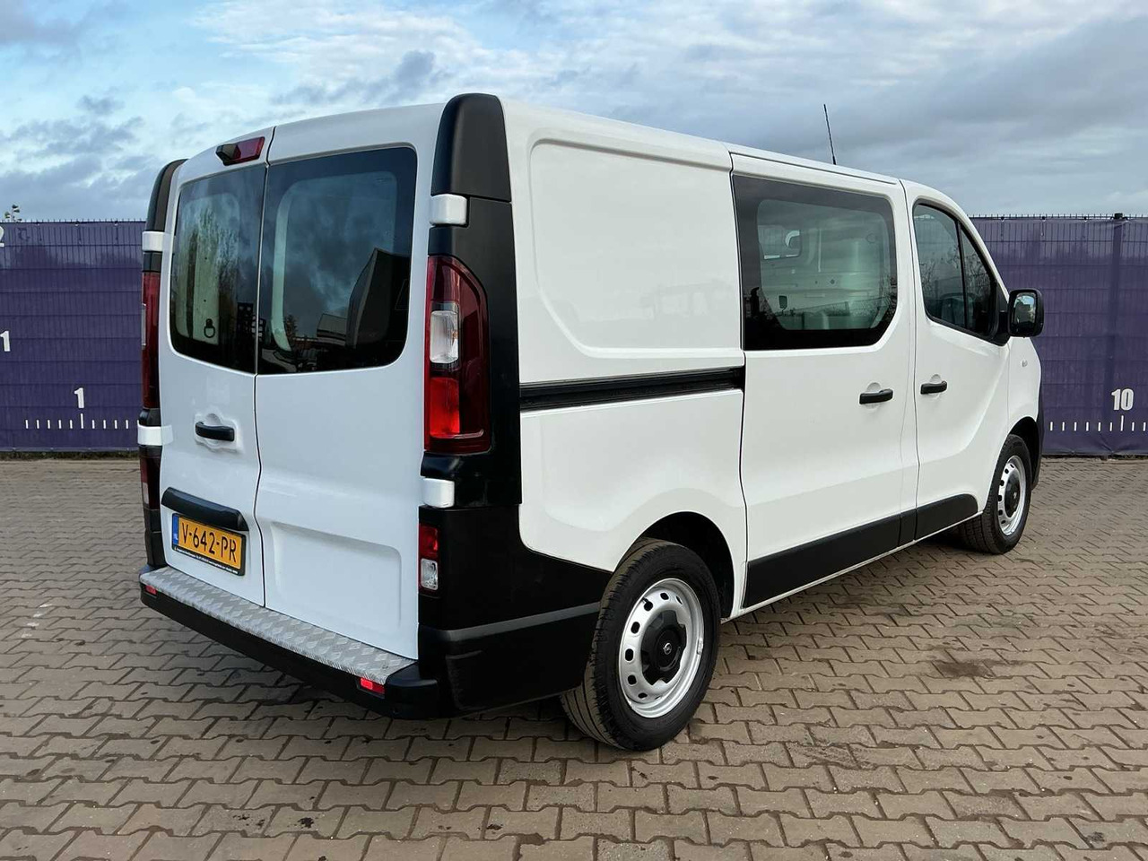 2018 - OPEL - VIVARO - 1.6 CDTI L1H1 ED. - COMMERCIAL VEHICLE - Van: picture 4 2018 - OPEL - VIVARO - 1.6 CDTI L1H1 ED. - COMMERCIAL VEHICLE - Van: picture 4