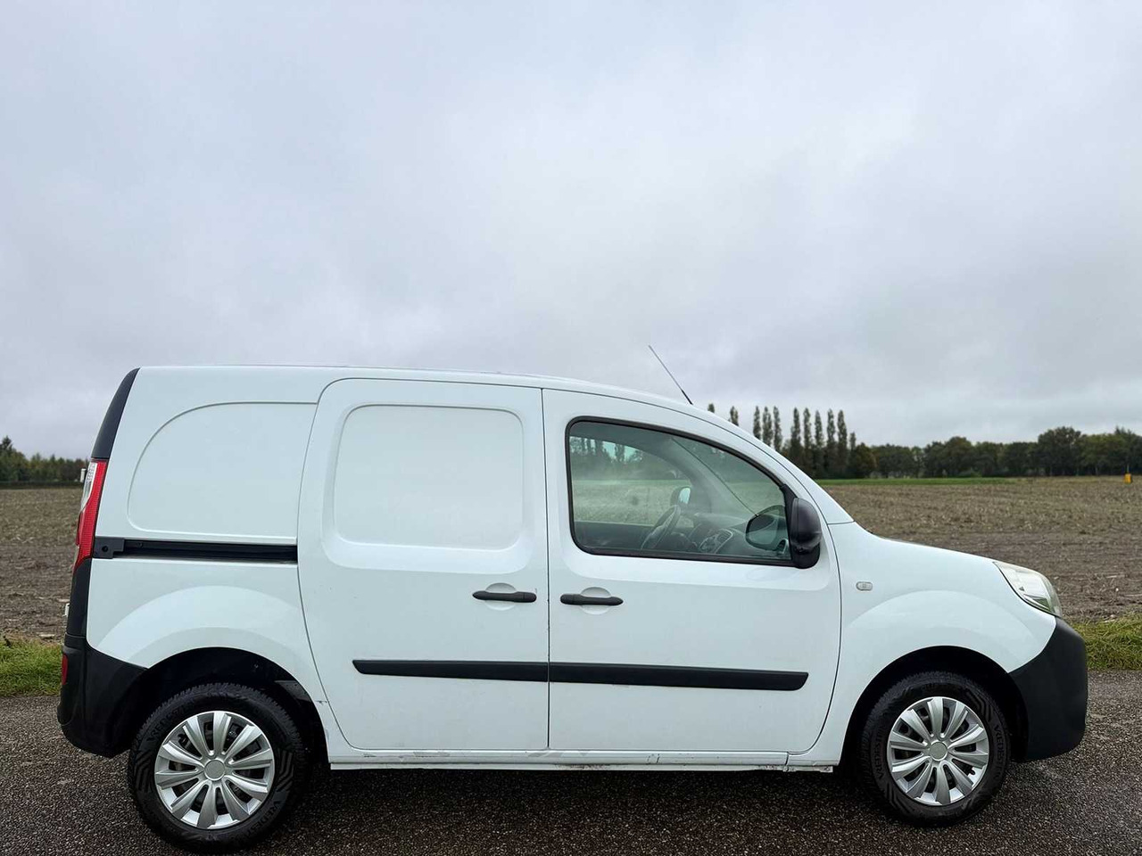 RENAULT - KANGOO EXPRESS - 1.5 DCI 90 EXBL.ES&S - VH-160-H - Van: picture 4 RENAULT - KANGOO EXPRESS - 1.5 DCI 90 EXBL.ES&S - VH-160-H - Van: picture 4