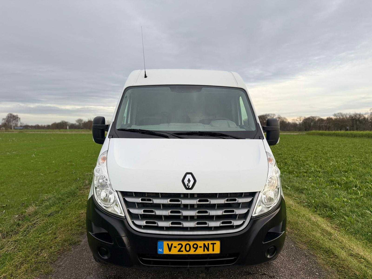 RENAULT - MASTER - T33 2.3 DCI L2H3 ECO - V-209-NT - Van: picture 2 RENAULT - MASTER - T33 2.3 DCI L2H3 ECO - V-209-NT - Van: picture 2
