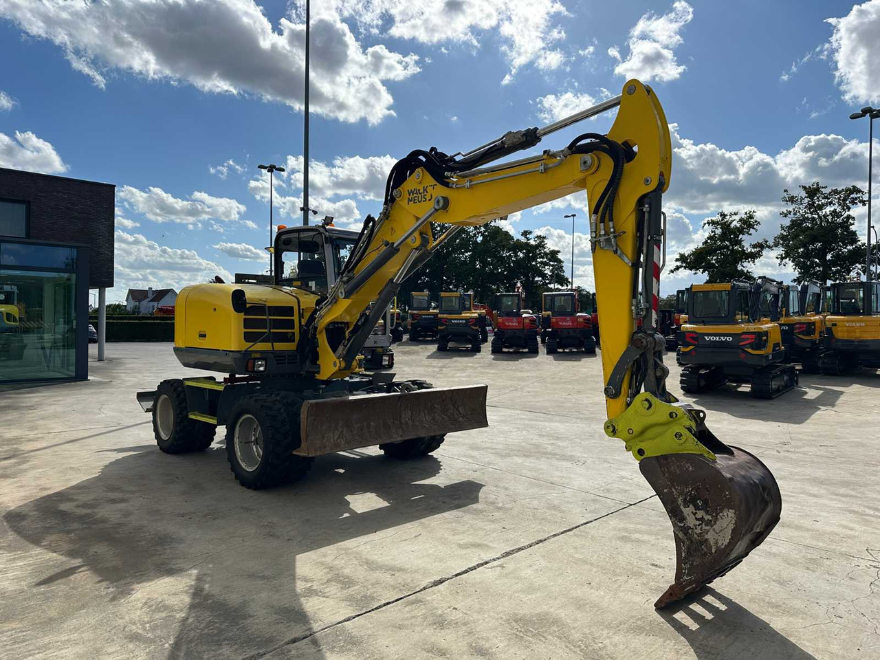 Wacker Neuson WACKER NEUSON - 2019 - EW100 - WHEELED EXCAVATOR - Wheel excavator: picture 3 Wacker Neuson WACKER NEUSON - 2019 - EW100 - WHEELED EXCAVATOR - Wheel excavator: picture 3