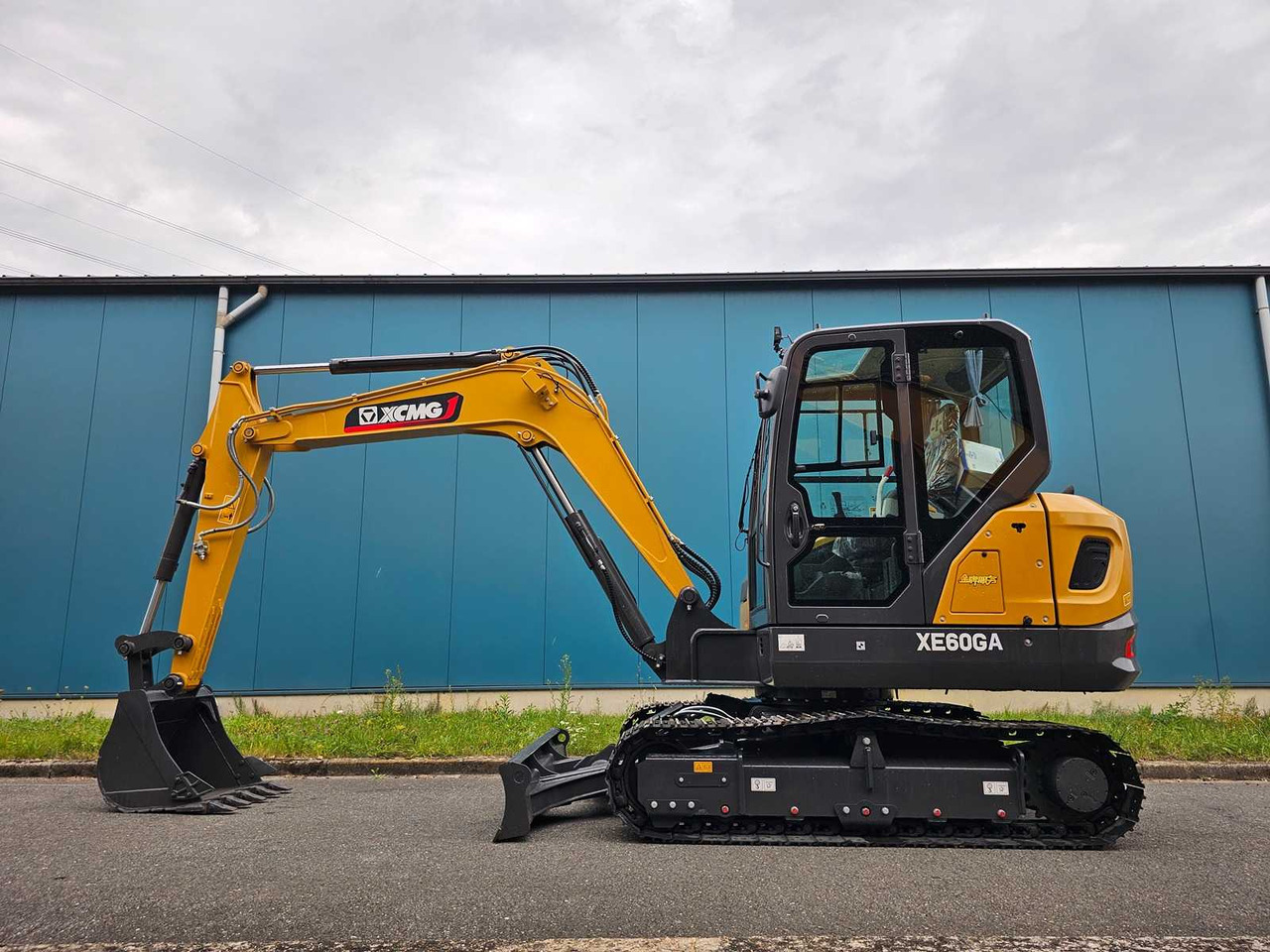 XCMG XE60GA - Crawler excavator: picture 2 XCMG XE60GA - Crawler excavator: picture 2
