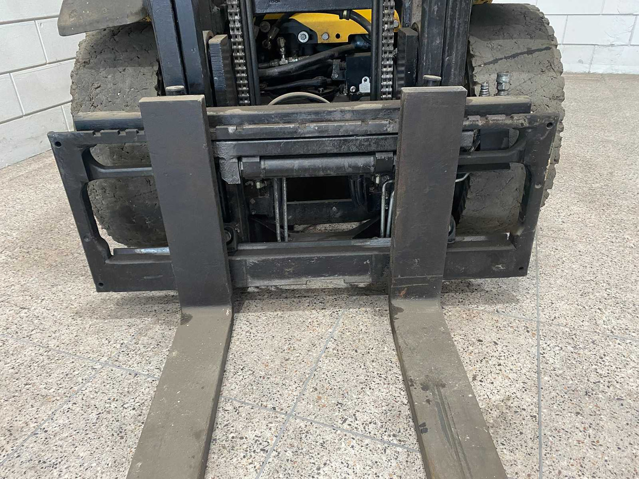 YALE - 2017 - GLP 25 VX - FORKLIFT - Forklift: picture 4 YALE - 2017 - GLP 25 VX - FORKLIFT - Forklift: picture 4