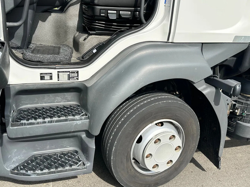 Renault D240.12. EURO6. 11-2021. - Curtainsider truck: picture 5 Renault D240.12. EURO6. 11-2021. - Curtainsider truck: picture 5