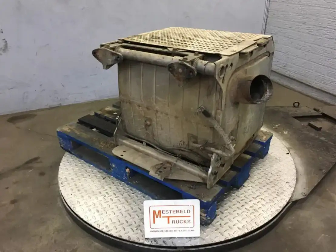 Mercedes-Benz Katalysator 230 Liter - Muffler/ Exhaust system for Truck: picture 2 Mercedes-Benz Katalysator 230 Liter - Muffler/ Exhaust system for Truck: picture 2