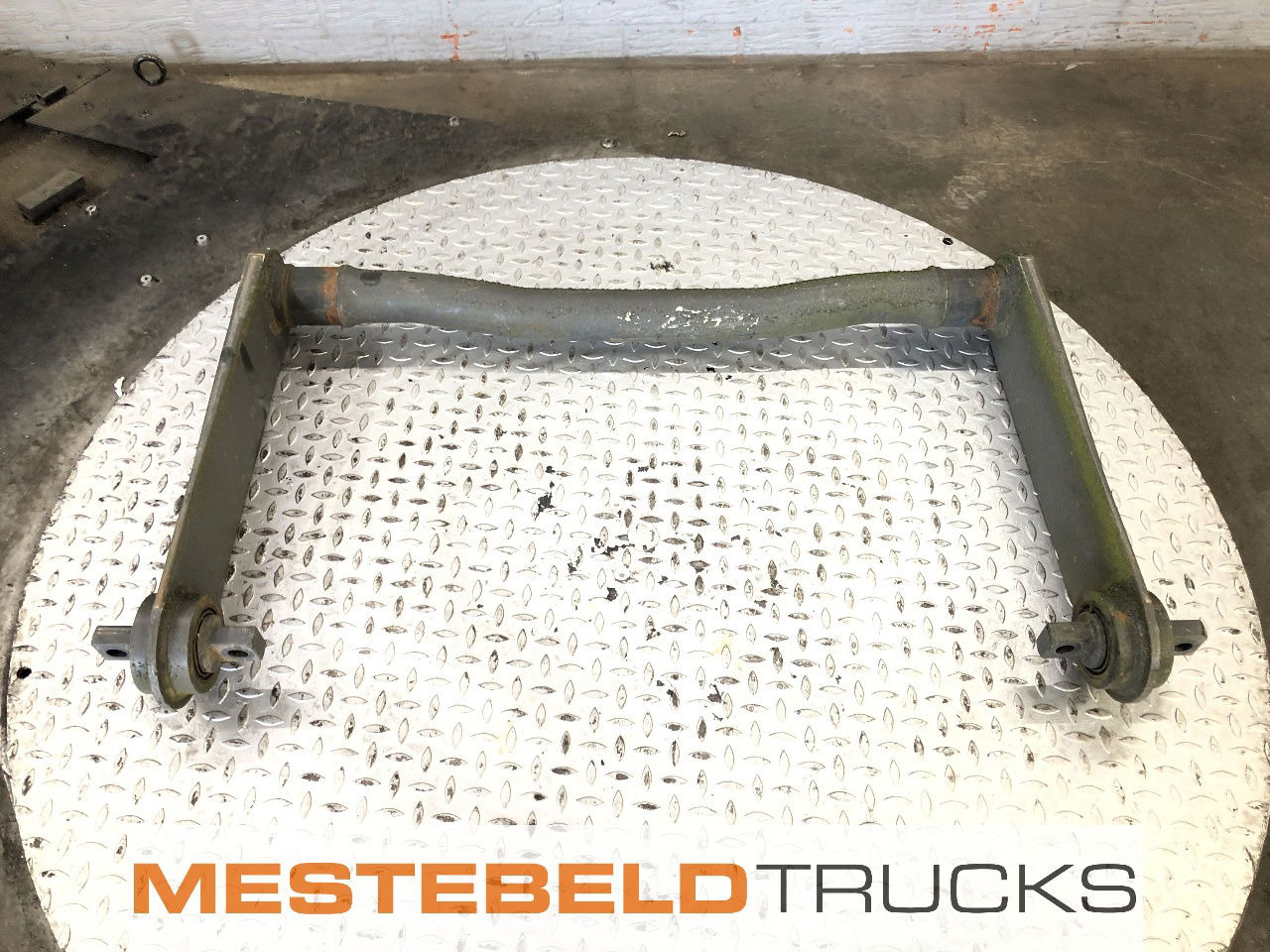 Mercedes-Benz Stabilisator v achteras - Rear axle for Truck: picture 1 Mercedes-Benz Stabilisator v achteras - Rear axle for Truck: picture 1
