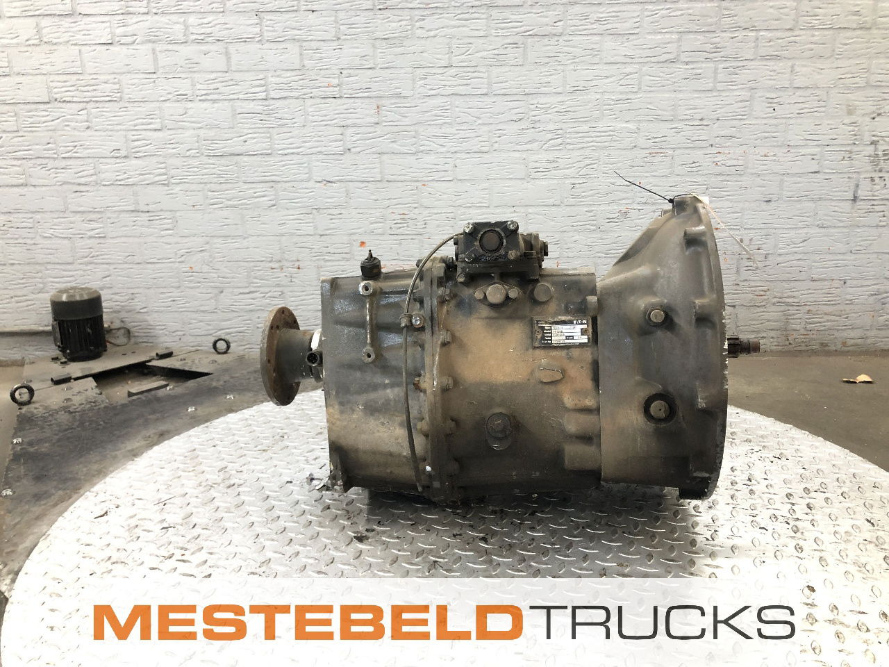 Volvo Versnellingsbak V4106B - Gearbox and parts for Truck: picture 3 Volvo Versnellingsbak V4106B - Gearbox and parts for Truck: picture 3