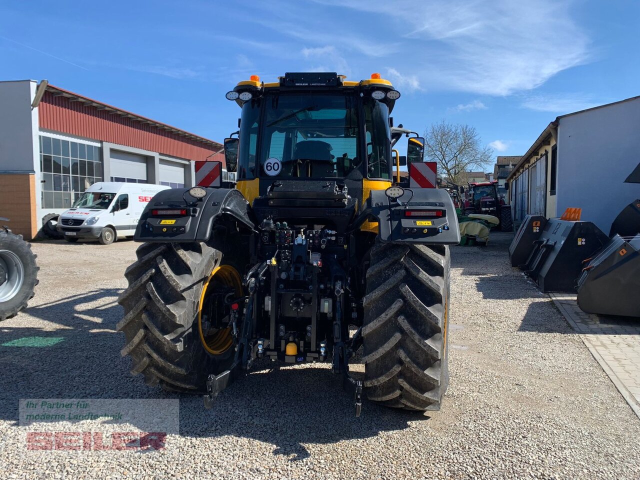 JCB Fastrac 4220 ICON + Frontlader Q7S - Farm tractor: picture 5 JCB Fastrac 4220 ICON + Frontlader Q7S - Farm tractor: picture 5