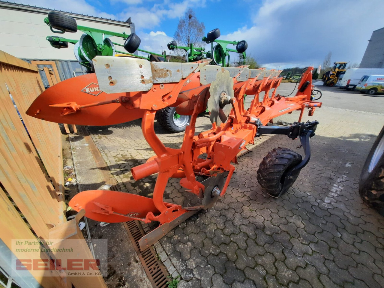 Kuhn Vari-Master 153 NSH - Plow: picture 4 Kuhn Vari-Master 153 NSH - Plow: picture 4