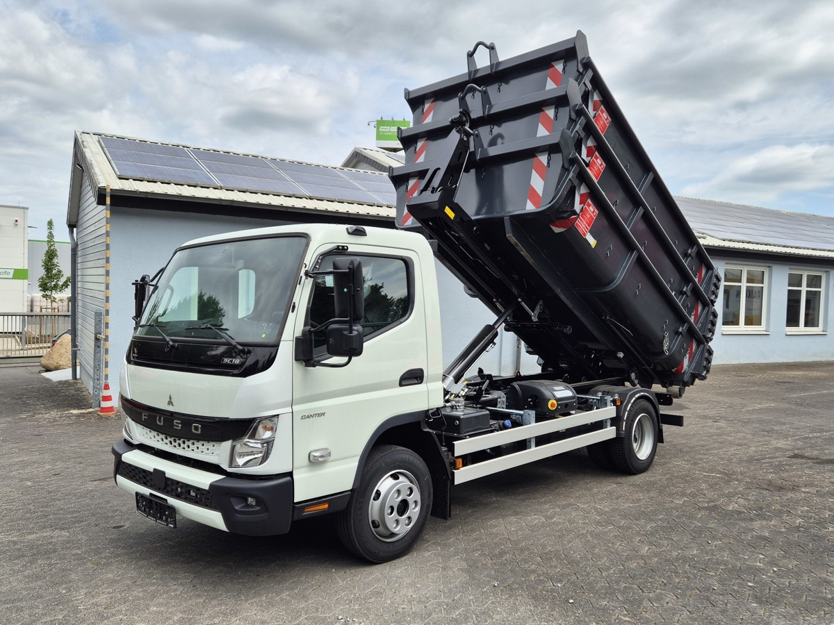 FUSO FUSO 9C18 40km/h City Abrollkipper WLF Swiss CH - Hook lift truck: picture 1 FUSO FUSO 9C18 40km/h City Abrollkipper WLF Swiss CH - Hook lift truck: picture 1
