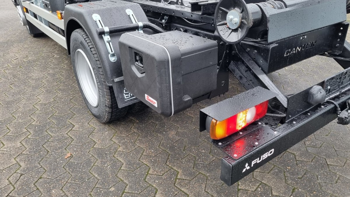 New Hook lift truck, Crane truck FUSO FUSO 9C18 City Abrollkipper + Z-Kran Recycling: picture 18