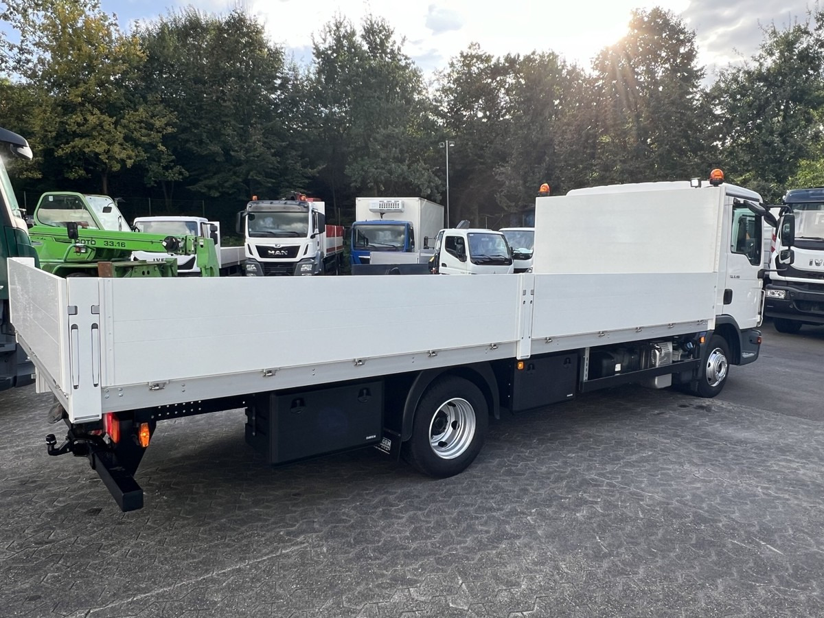 MAN TGL 8.160 BL NEU Alu Pritsche 5.5m AHK 3.5t - Flatbed van: picture 1 MAN TGL 8.160 BL NEU Alu Pritsche 5.5m AHK 3.5t - Flatbed van: picture 1