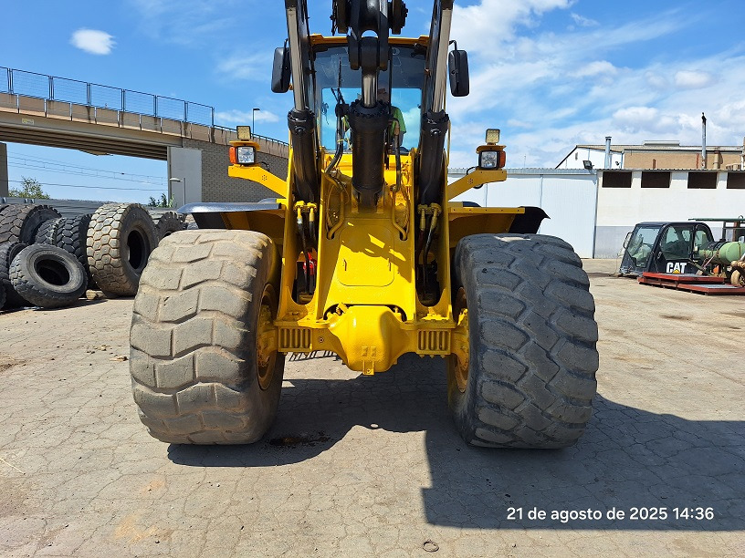 Wheel loader VOLVO L120E: picture 16