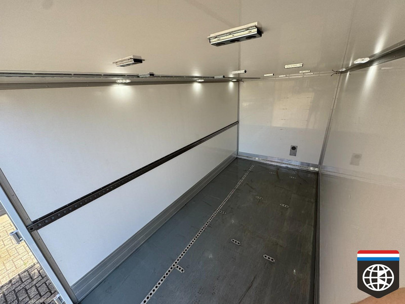 Mercedes-Benz Sprinter Laadbak verwarming - IDEAAL VOOR TRANSPORT VAN BLOEMEN IN DOZEN en/ of KRATTEN - Box van: picture 4 Mercedes-Benz Sprinter Laadbak verwarming - IDEAAL VOOR TRANSPORT VAN BLOEMEN IN DOZEN en/ of KRATTEN - Box van: picture 4