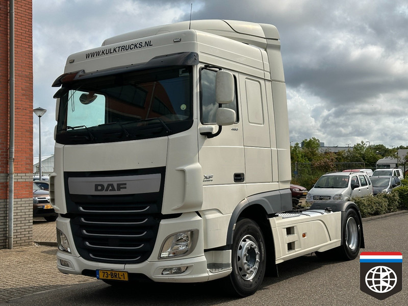 DAF XF 460 FT RETARDER - Full spoiler - 2x tank - Tractor unit: picture 2 DAF XF 460 FT RETARDER - Full spoiler - 2x tank - Tractor unit: picture 2