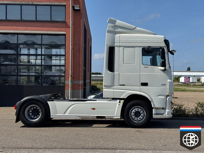 DAF XF 530 FT RETARDER - EURO 6 D - NIGHT A/C - FULL SPOILER - Tractor unit: picture 3 DAF XF 530 FT RETARDER - EURO 6 D - NIGHT A/C - FULL SPOILER - Tractor unit: picture 3