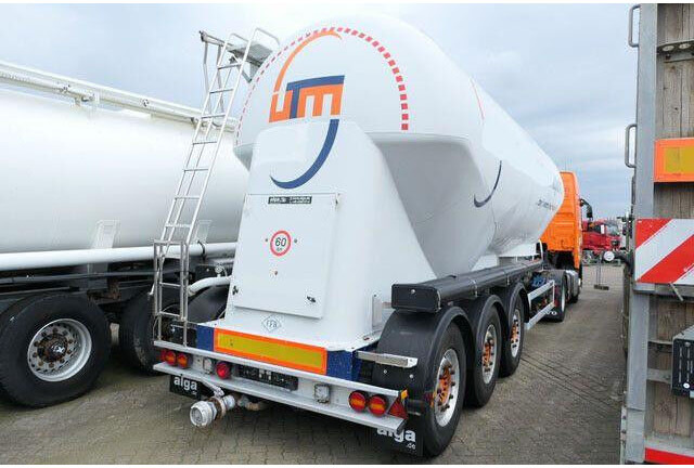 Feldbinder EUT 37.5, 1 Kammern, 37m³, 2 Domdeckel, SAF - Tank semi-trailer: picture 4 Feldbinder EUT 37.5, 1 Kammern, 37m³, 2 Domdeckel, SAF - Tank semi-trailer: picture 4