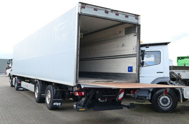 Refrigerator semi-trailer Krone SZR 18, 2-Achser, Gelenkt/Tridec, Carrier, LBW: picture 6