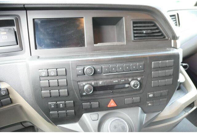 Cab chassis truck MAN 18.330 TGS 4x2, BDF, LBW, AHK, Schlafliege,Klima: picture 11